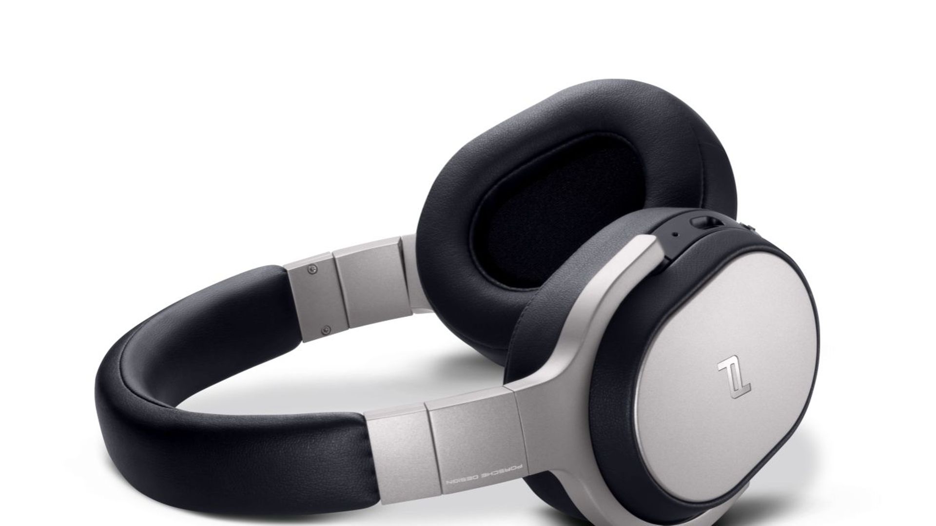 Le Space One sans fil KEF x Porsche Design