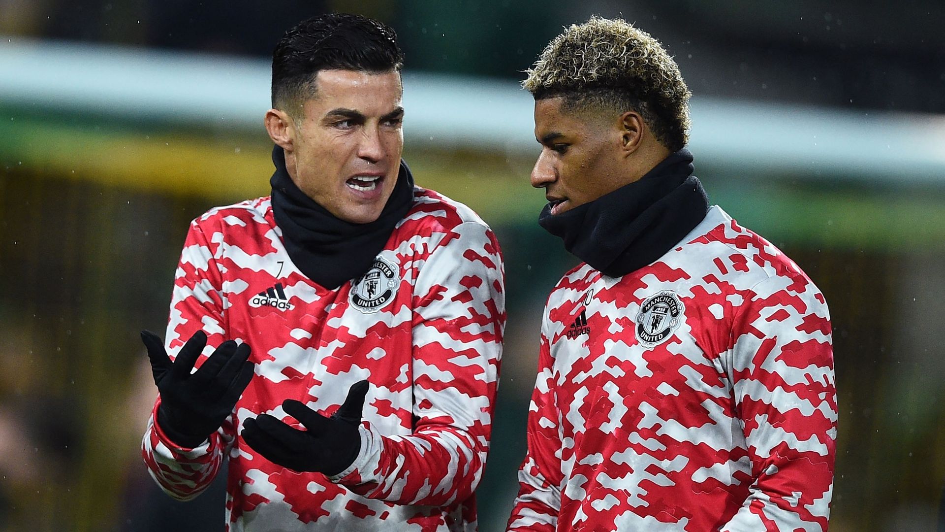 Cristiano Ronaldo et Marcus Rashford à l’échauffement avant le match entre Norwich et Manchester United.