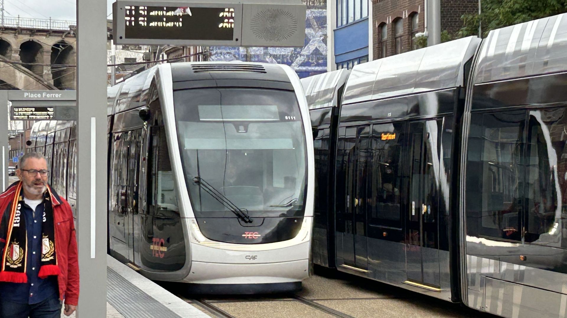 Lignes de contact aériennes arrachées suite à un accident : la circulation des trams entre Blonden et le Standard ne reprendra pas ce vendredi