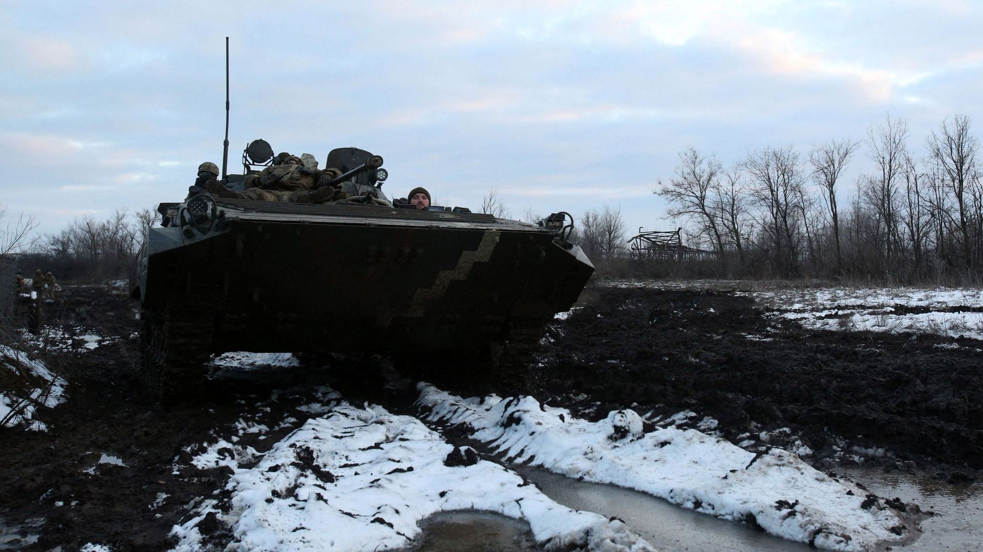 Un véhicule blindé ukrainien dans la région de Lougansk