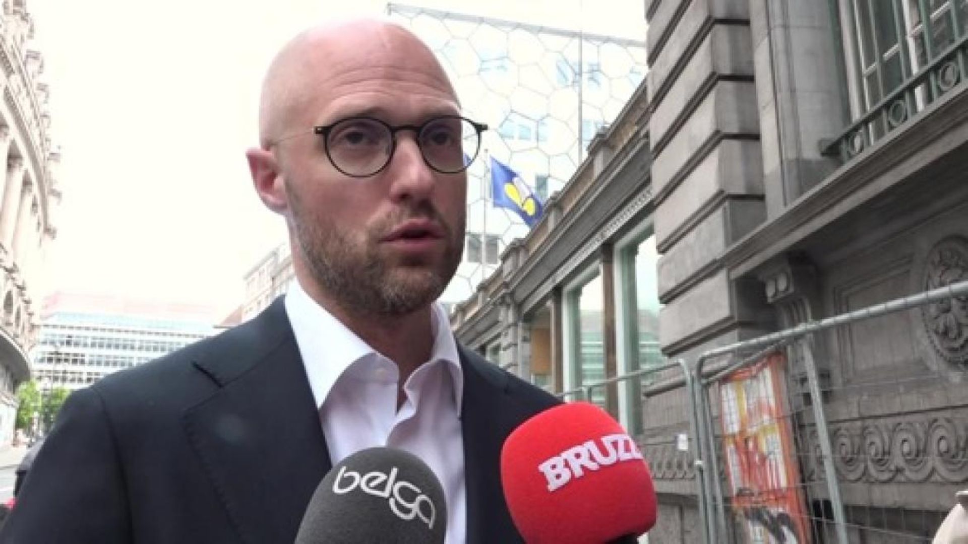 Formation bruxelloise : le MR invite PS, Engagés et les trois partis néerlandophones du gouvernement sortant