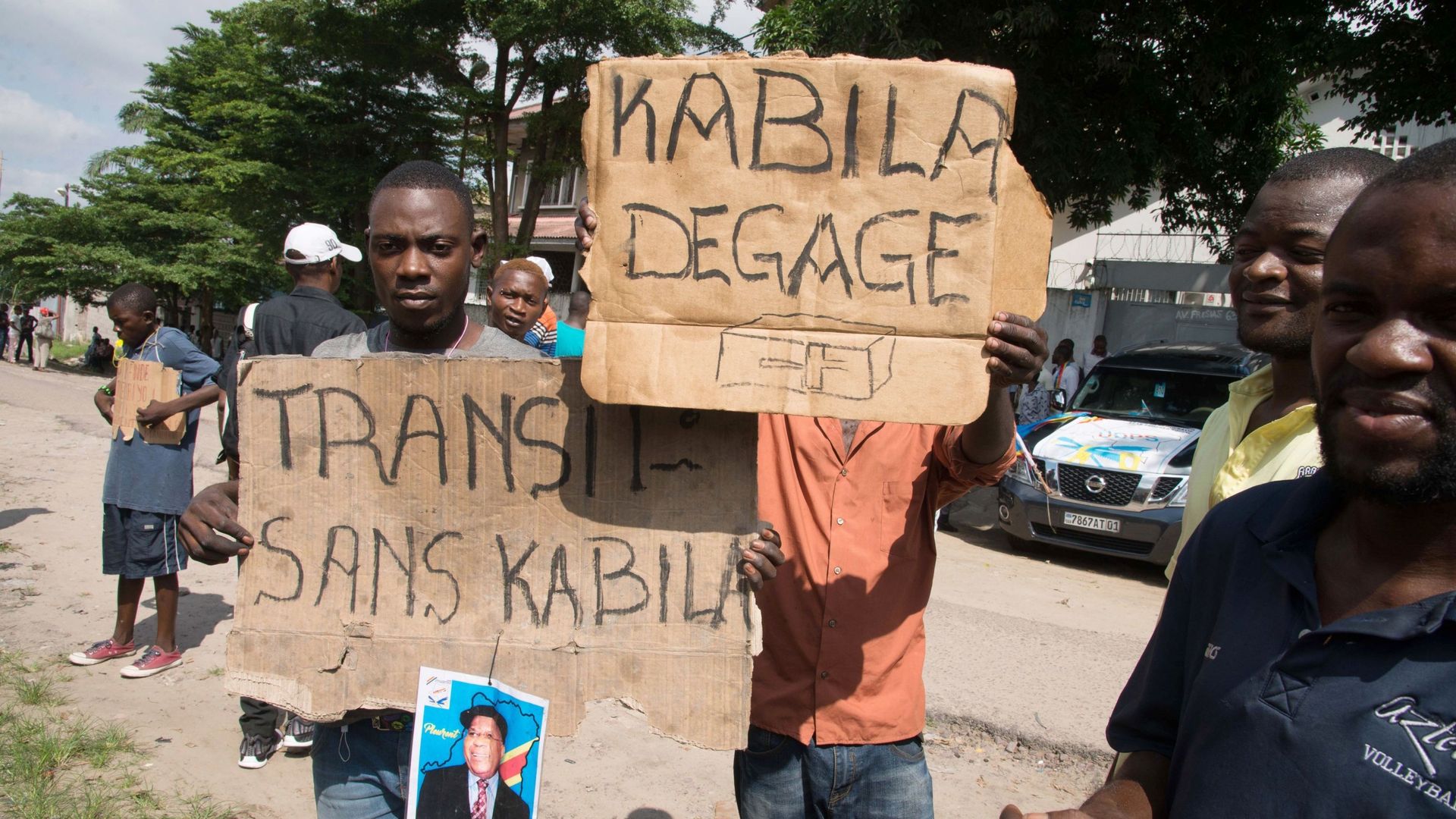 Les forces de sécurité de la RDC répriment par la force des marches ...