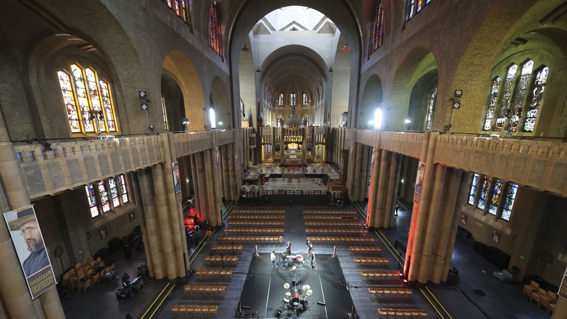 La basilique accueille pour la première fois de son histoire un concert pop… mais aussi un drone !