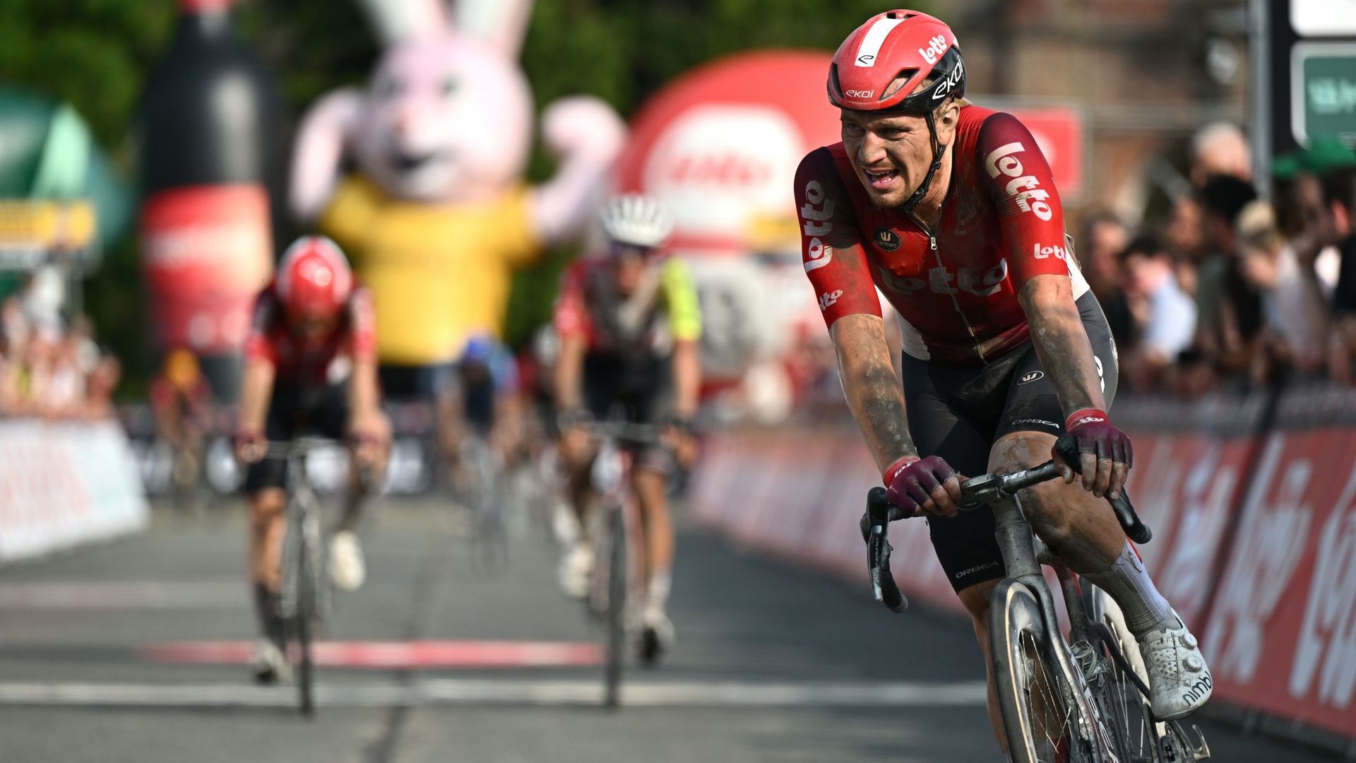 Lionel Taminiaux remporte au sprint le Textielprijs à Vichte