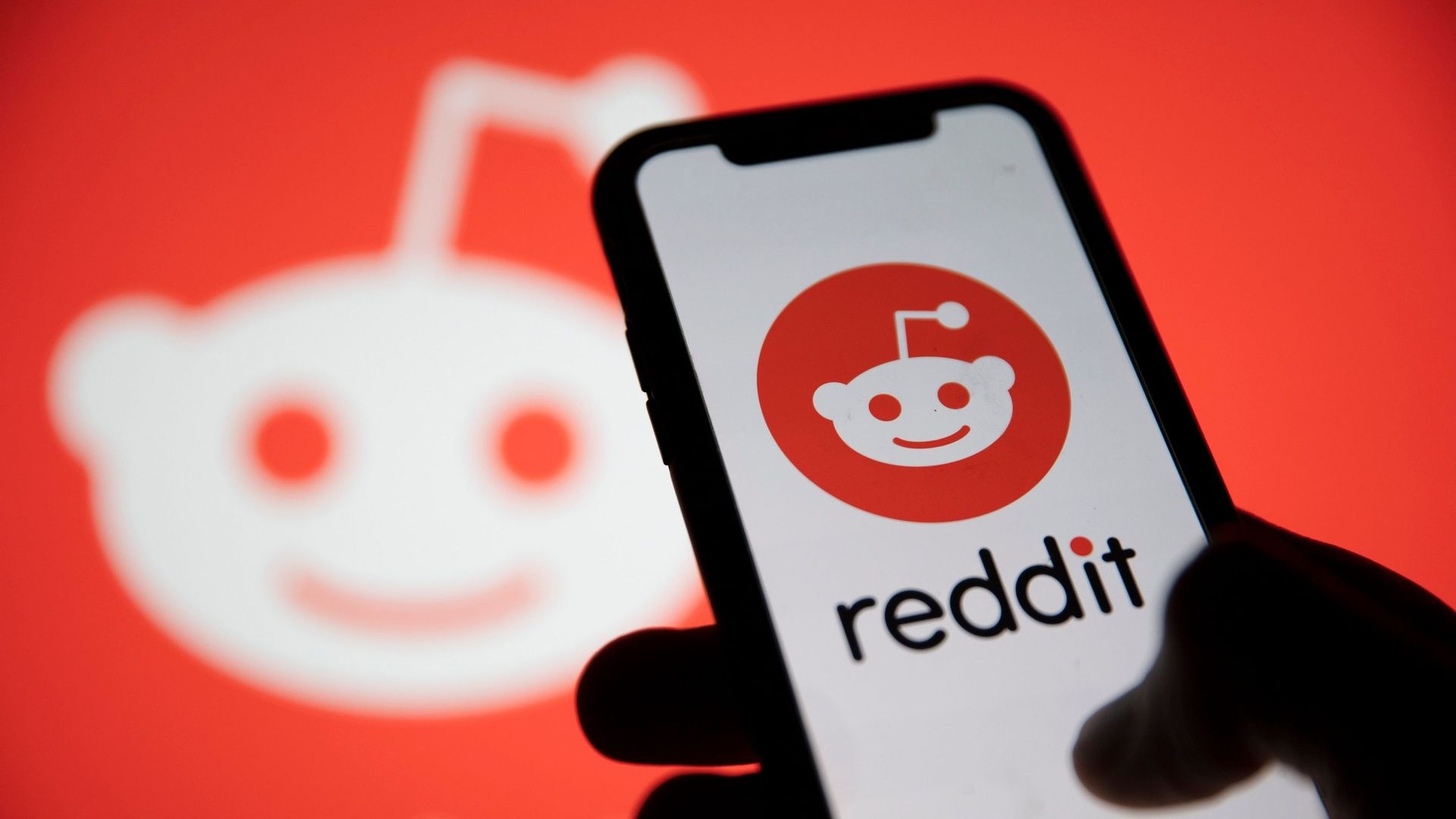 Reddit a annoncé avoir une base d’utilisateurs de plus de 50 millions d’utilisateurs uniques actifs quotidiennement et plus de 100 000 communautés.