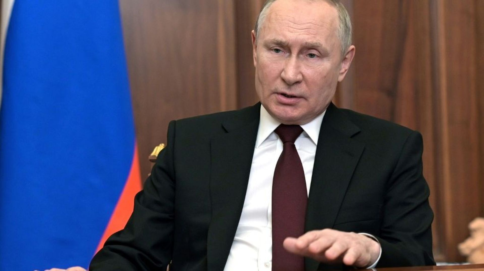Le président russe Vladimir Poutine lors d’une allocution télévisée le 21 février 2022 à Moscou