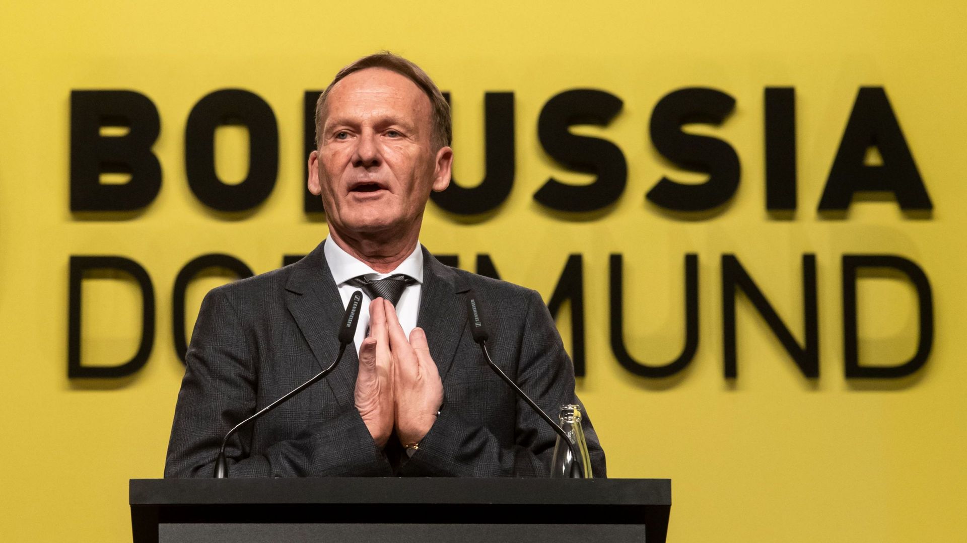 Alors que Dortmund a subit des pertes à cause du coronavirus, Le directeur Hans-Joachim Watzke affirme que le club avait les moyens financiers de surmonter la crise.