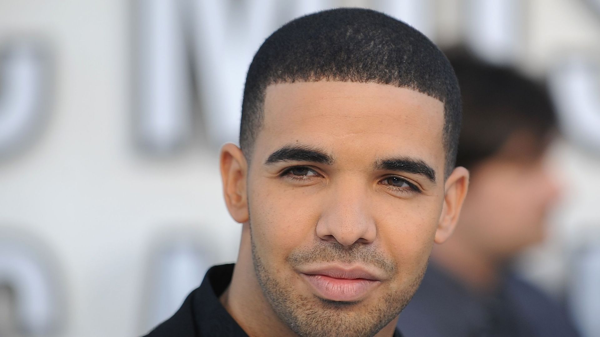 Тип дрейк. Дрейк (рэпер) фото. Aubrey drake graham. Drake in blackface. Тип дрейк.