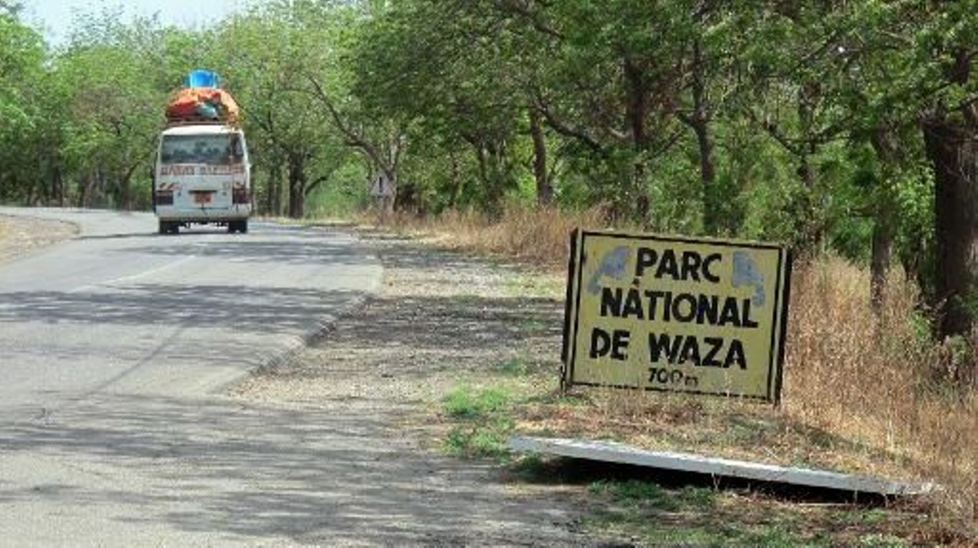 L'entrée du parc animalier de Waza, le 28 mai 2014, dans le nord du Cameroun, une région traumatisée depuis l'enlèvement de dix ouvriers chinois par le groupe Boko Haram le 16 mai