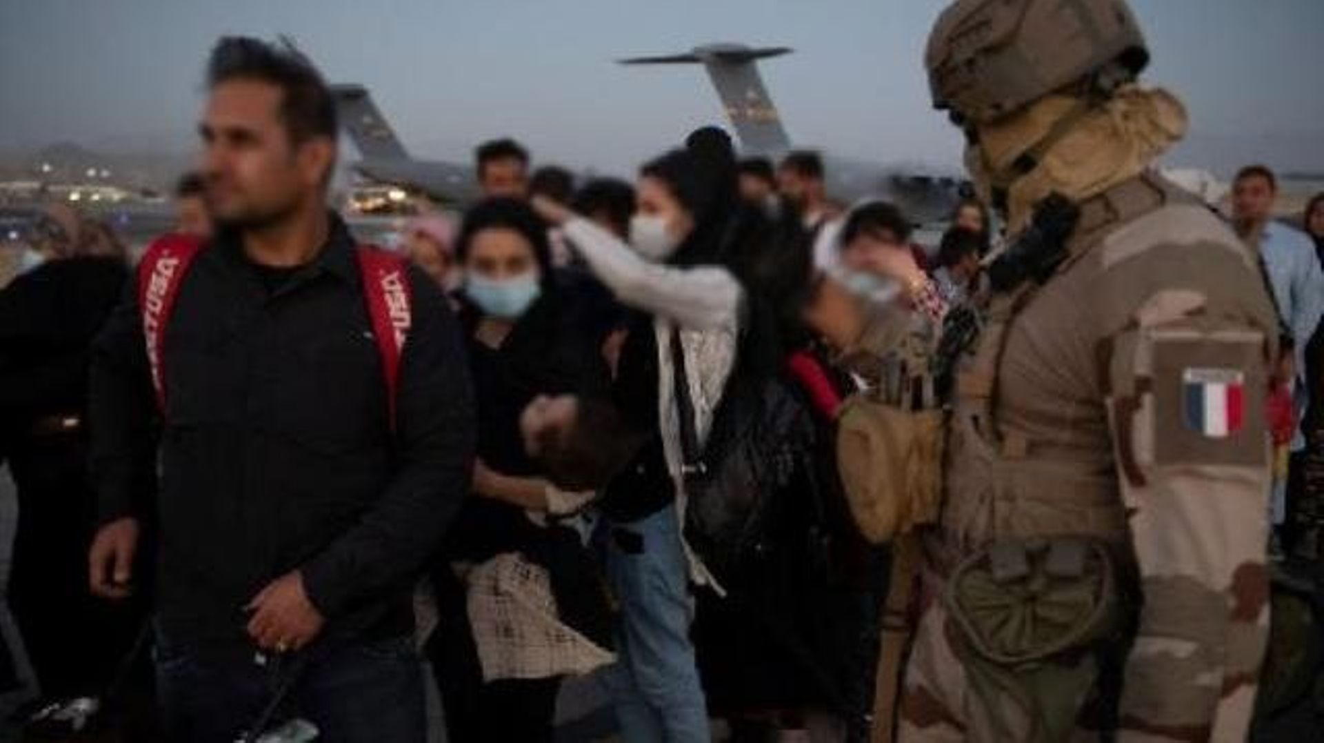Afghanistan : la France pourrait continuer ses évacuations "au-delà" de vendredi