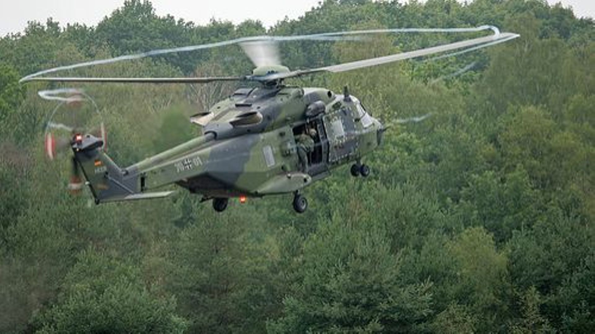 La Défense réceptionne vendredi son premier hélicoptère NH90, avec des mois de retard