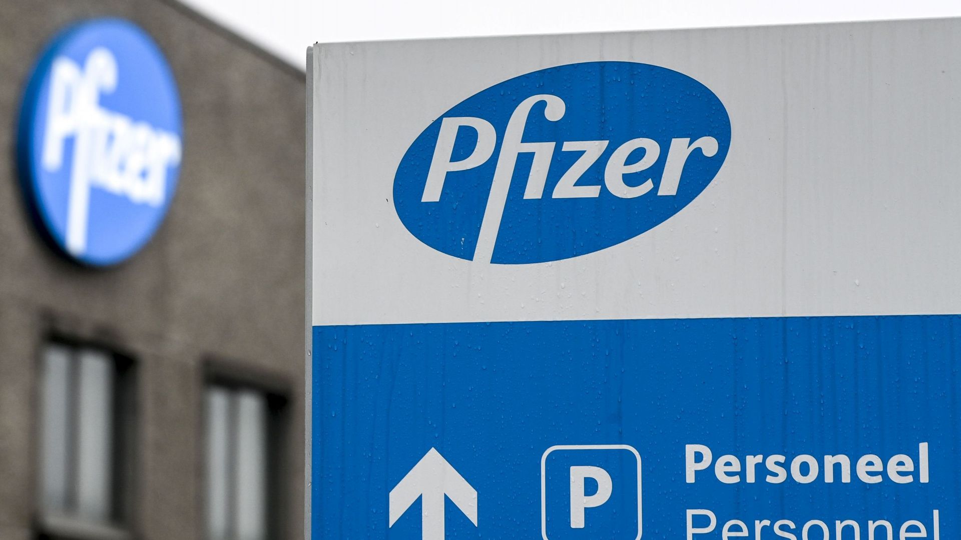 L'UE approuve un contrat pour le vaccin du duo Pfizer - BioNTech