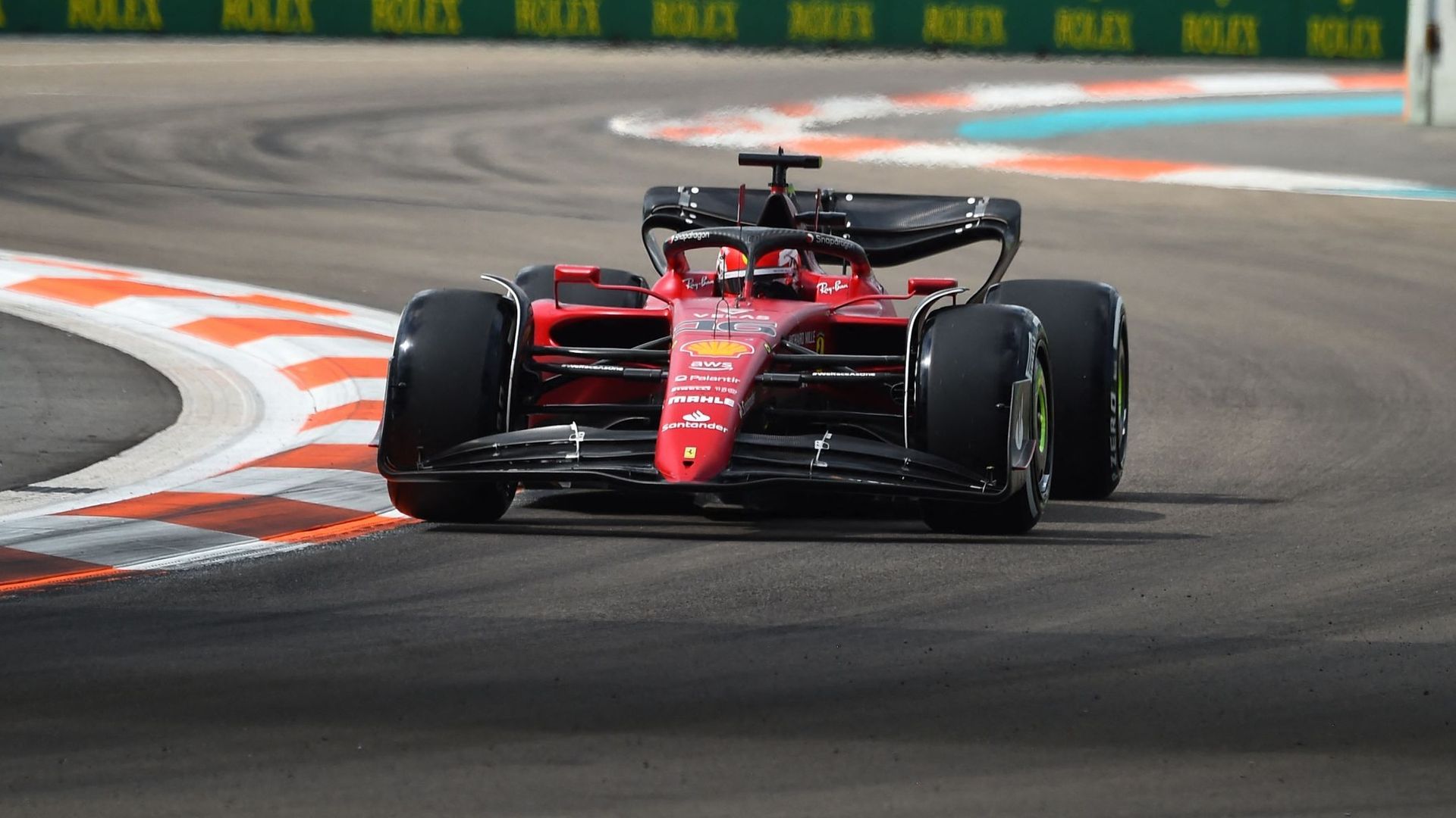 Les Ferrari aux avants-postes à Barcelone avec Leclerc devant Sainz