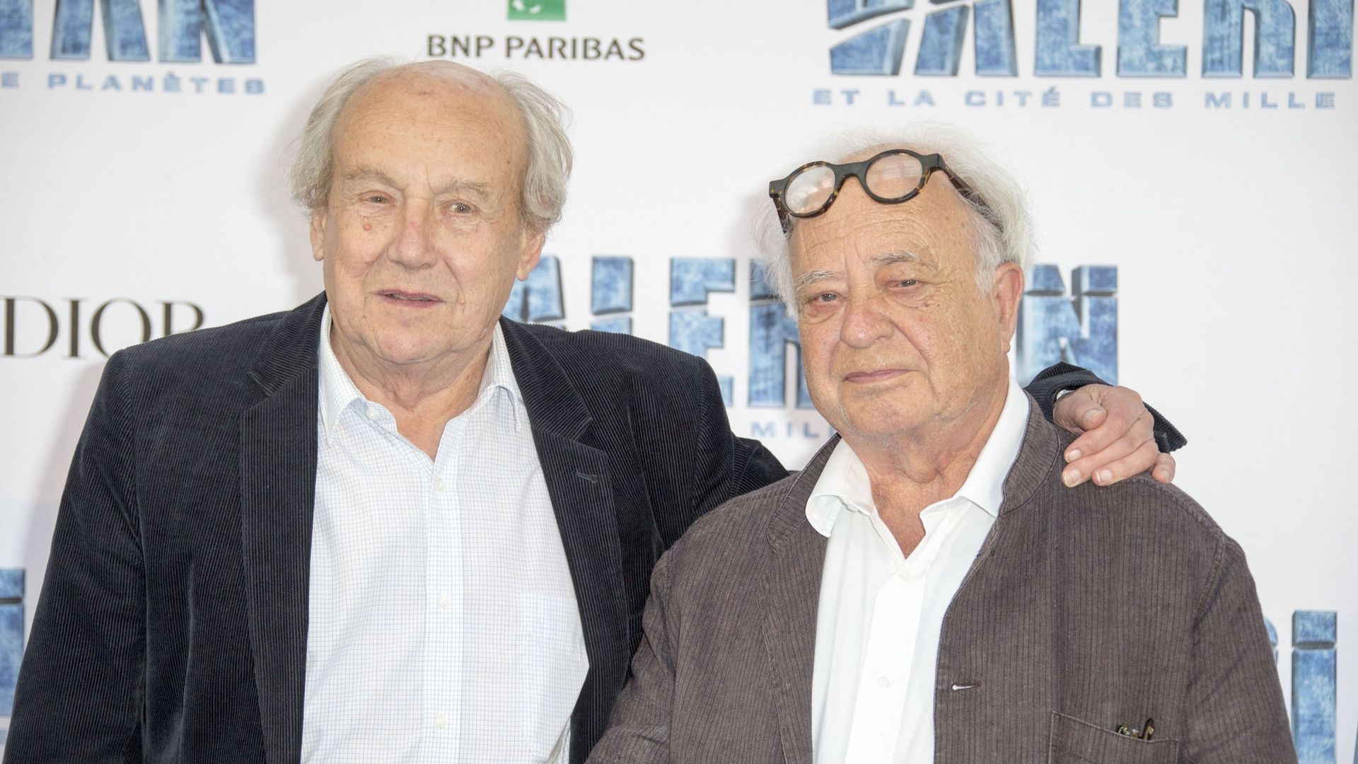 Jean Claude Mezieres et Pierre Christin assistent à l’avant-première parisienne de "Valérian et la Cité des Mille Planètes" à La Cité Du Cinéma, le 25 juillet 2017 à Saint-Denis, France.