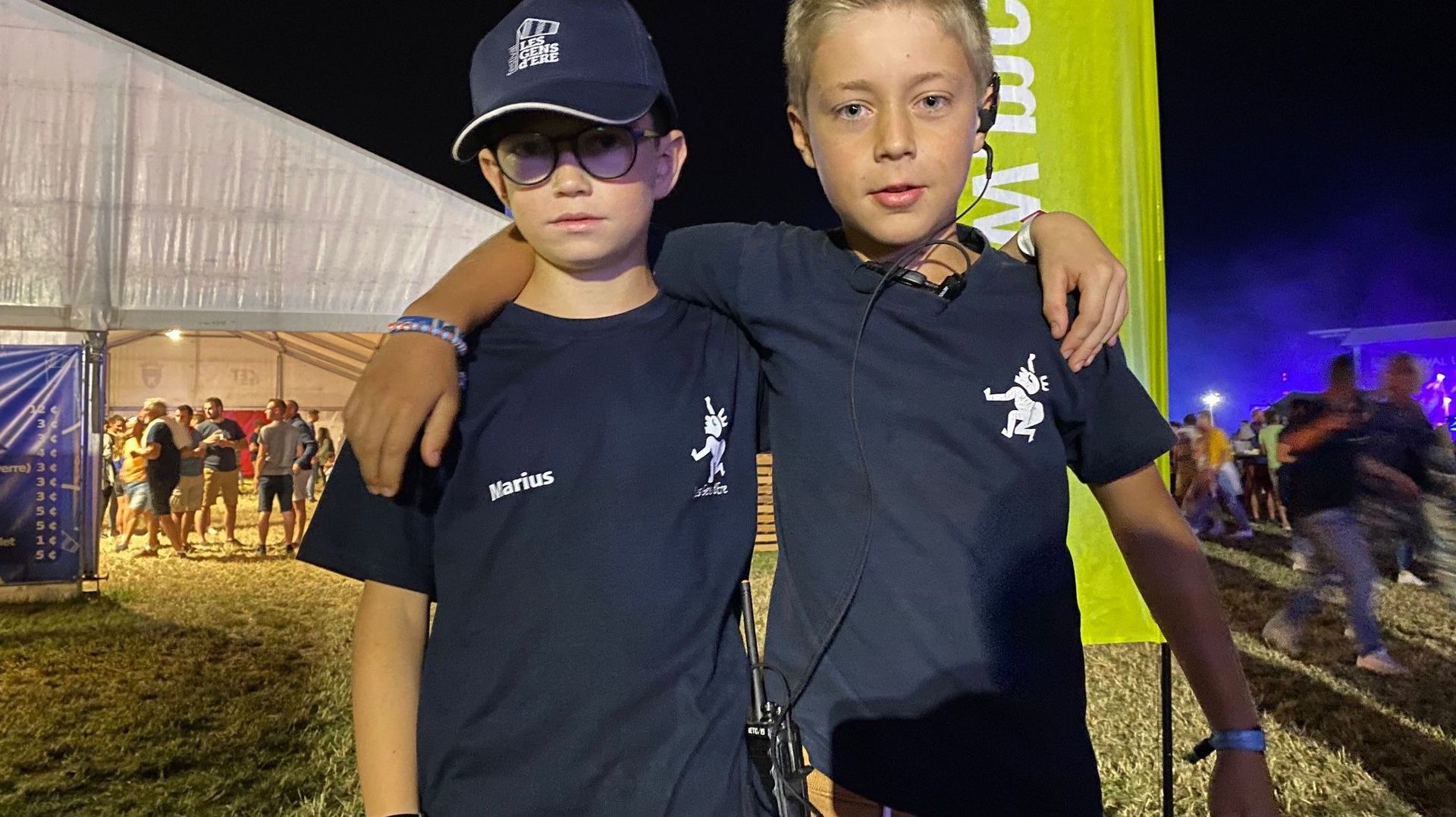 Marius et Marceau, 11 ans, bénévoles.