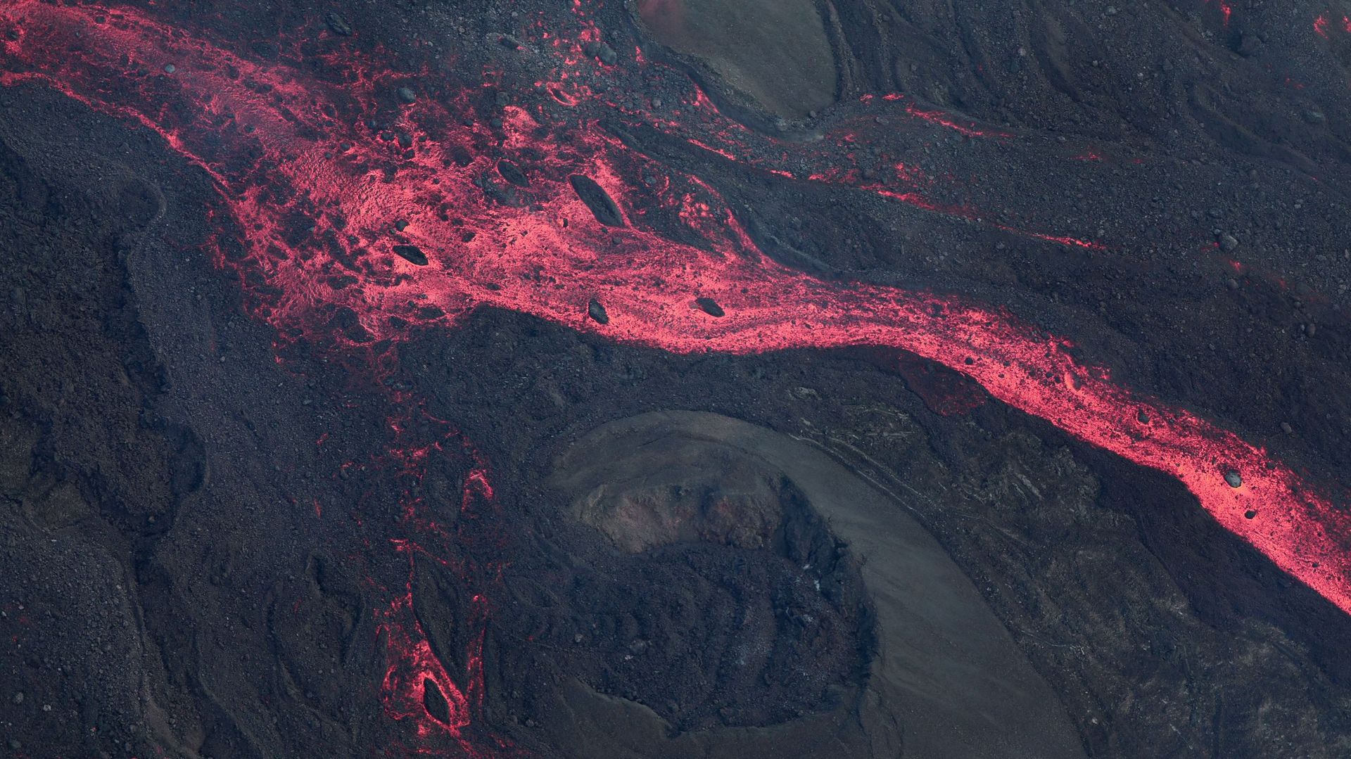 La Réunion les incroyables images du Piton de la Fournaise, en