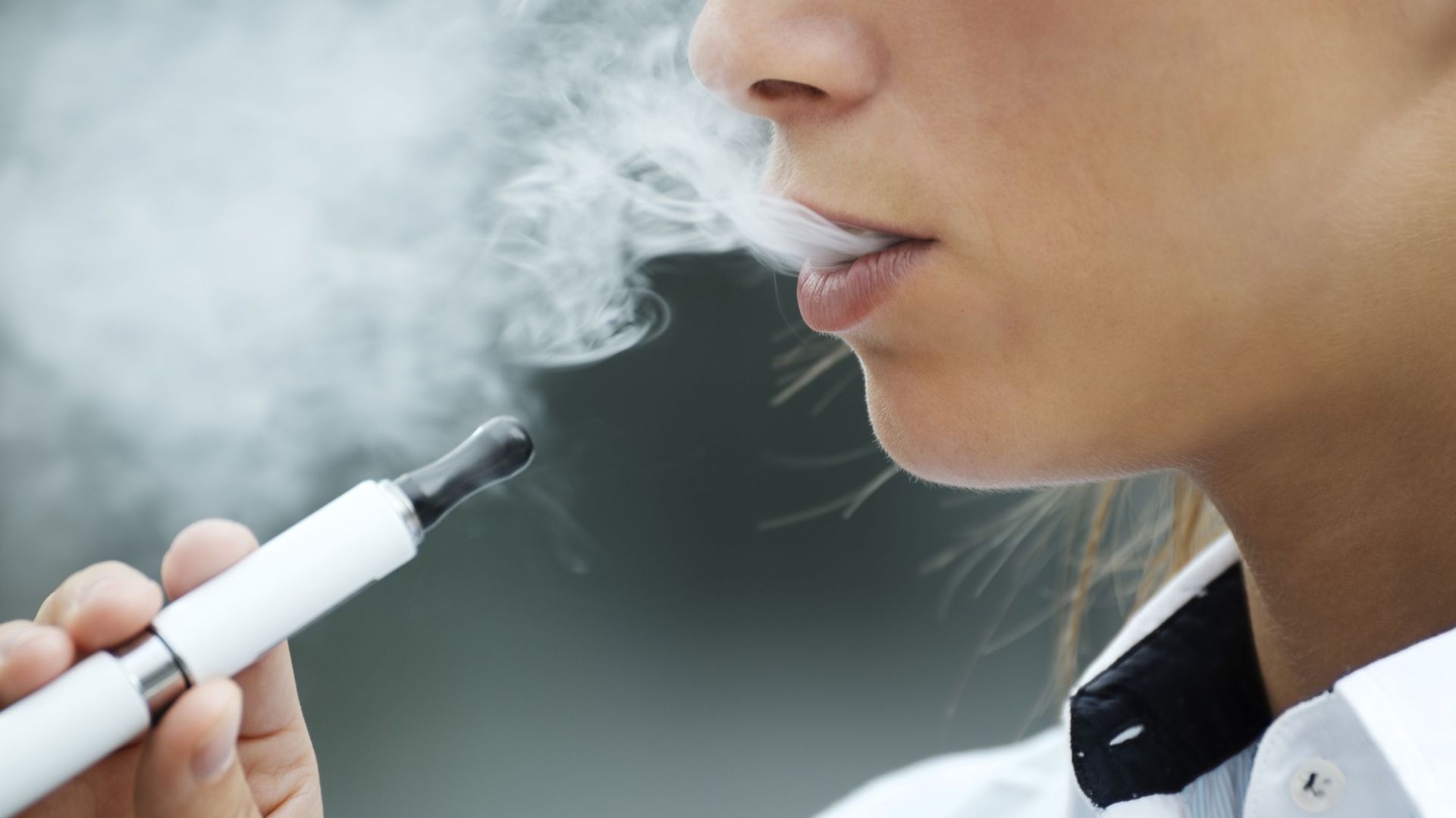 1 fumeur sur 6 convaincu par la cigarette lectronique - RTBF Actus 1 fumeur sur 6 convaincu par la cigarette lectronique - RTBF Actus