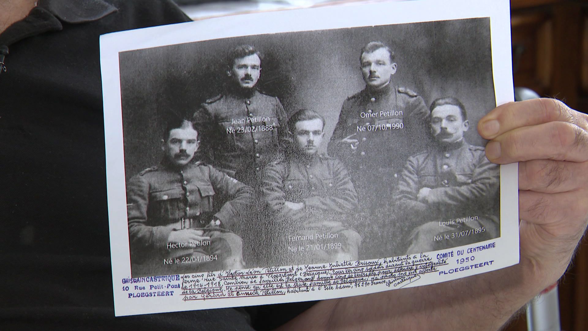 Cinq fils à la guerre, réunis exceptionnellement sur une seule photo.