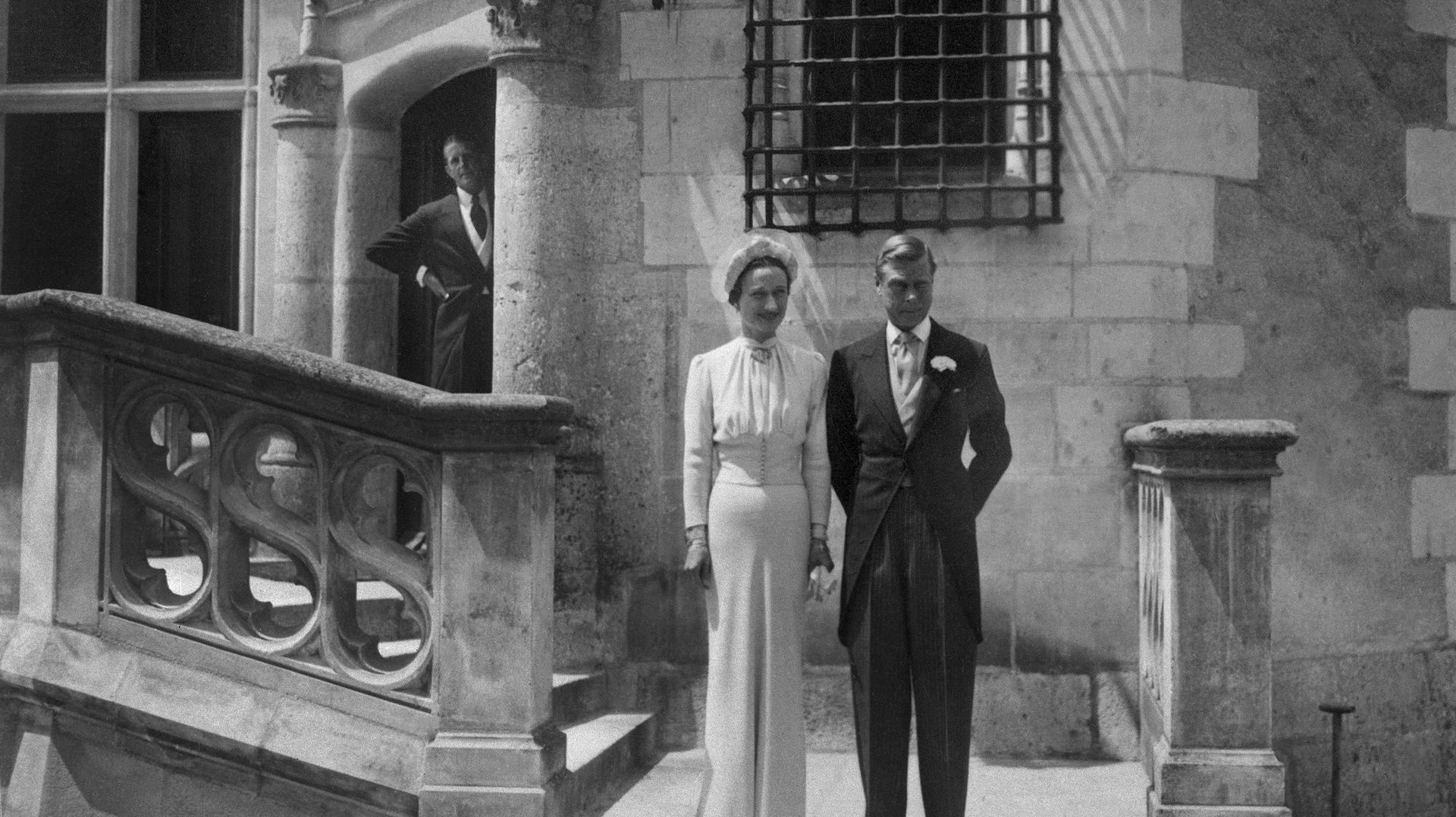 Le duc de Windsor (Edouard VIII après son abdication) épouse Wallis Simpson  le 3 juin 1937
