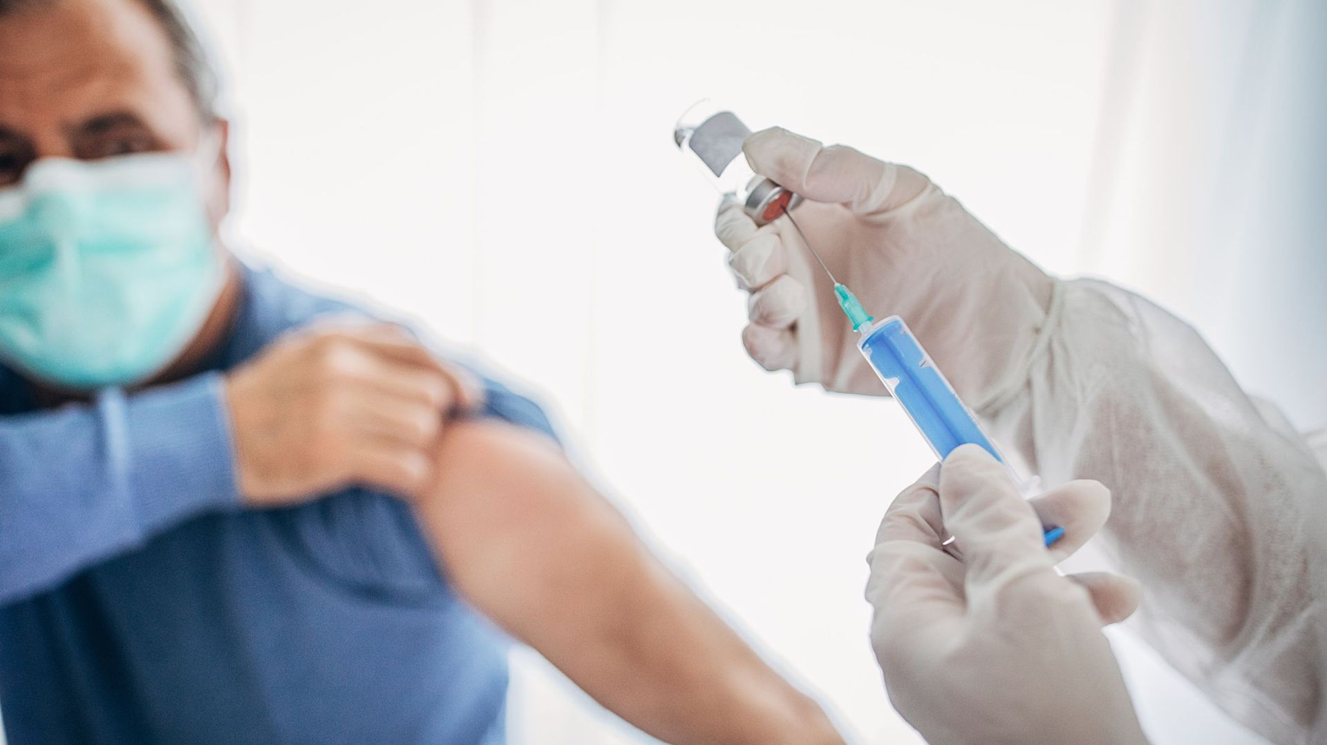 Coronavirus : 340.000 Belges seront vaccinés prioritairement, dès janvier