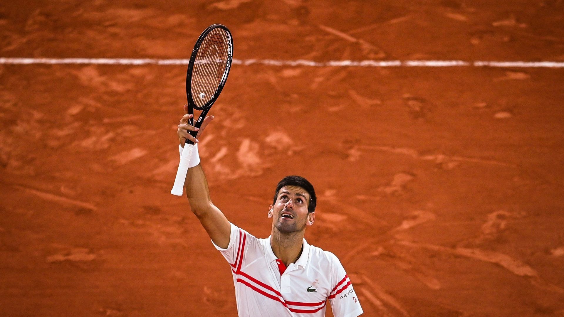 Novak Djokovic a offert sa raquette à une jeune fan à l’issue de la rencontre