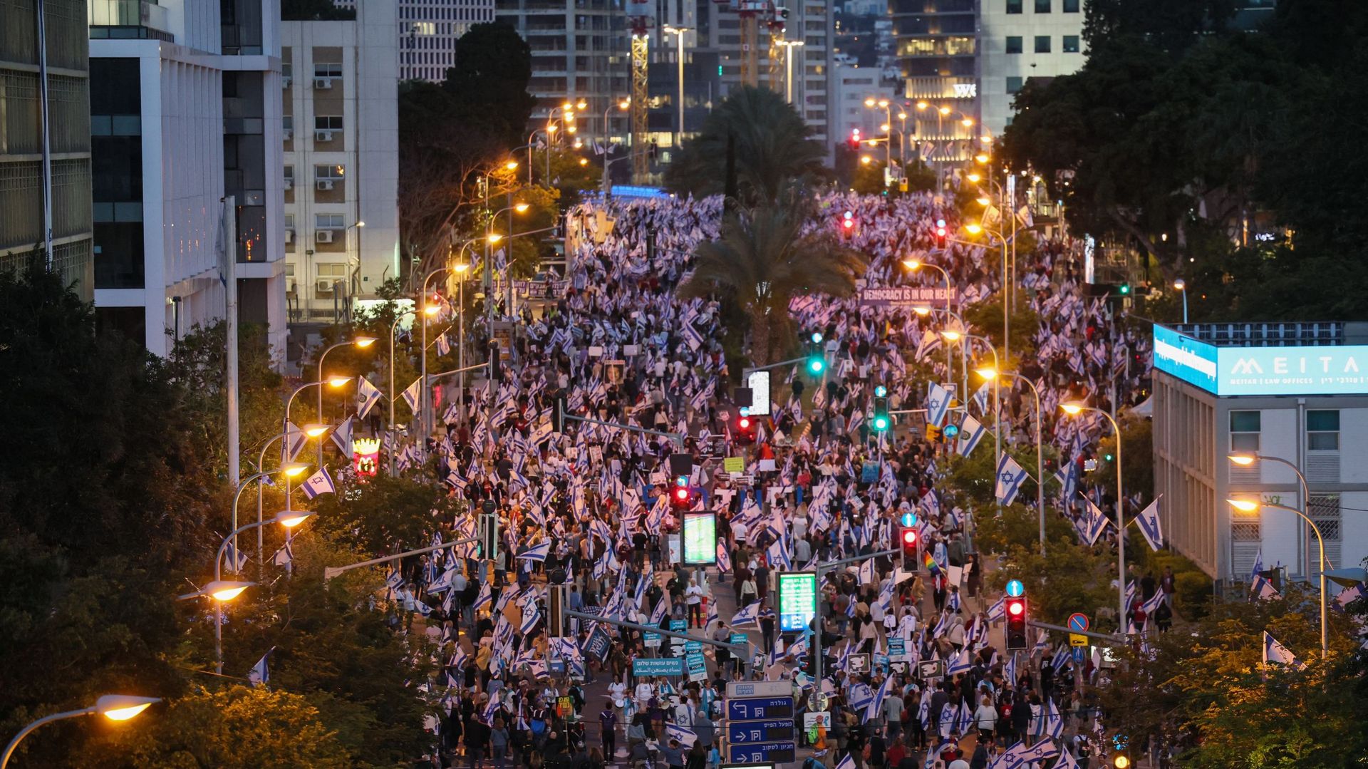 Le gouvernement manifestera samedi pour protester contre les