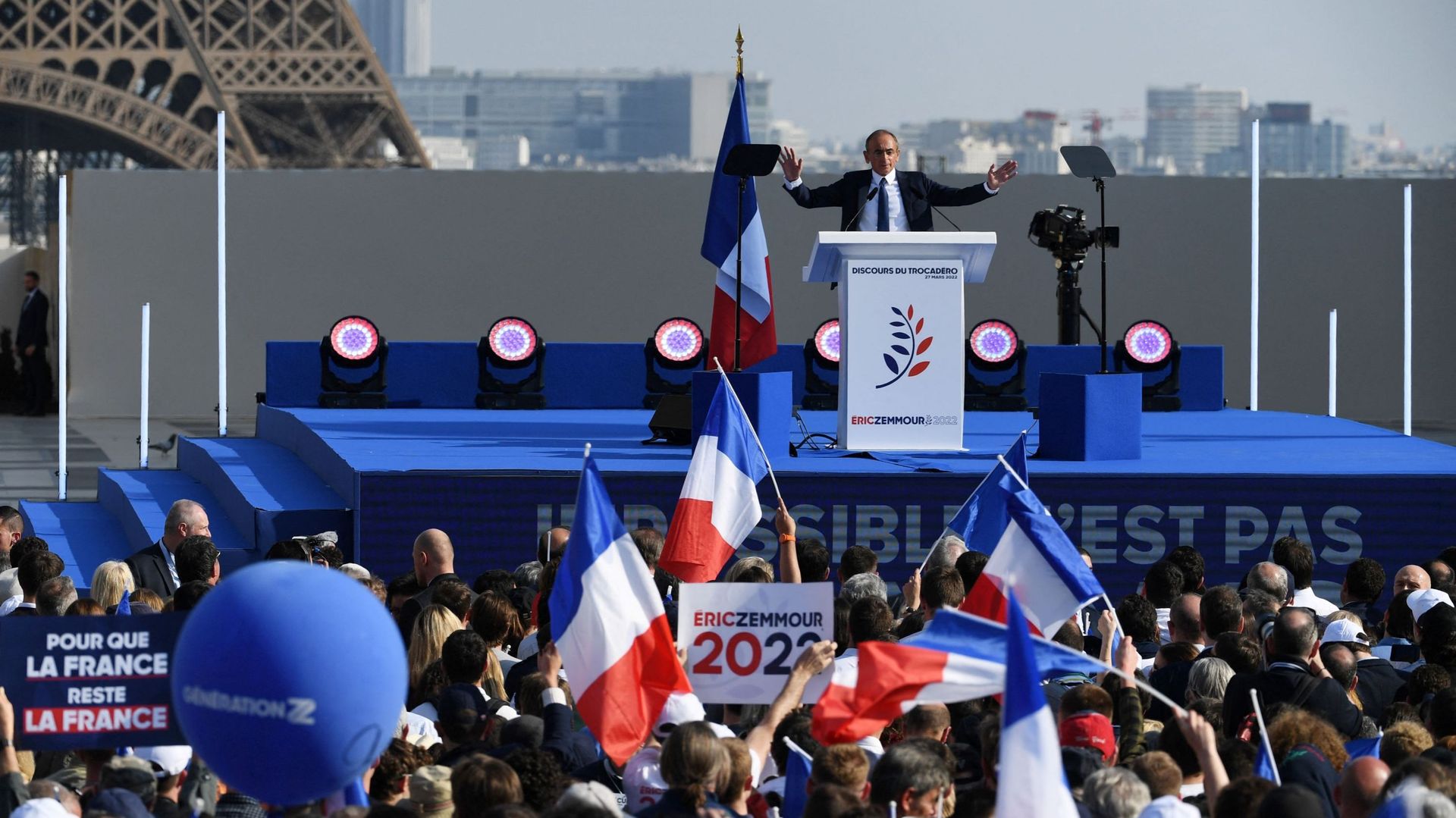 Elections présidentielles en France : le candidat d'extrême droite Zemmour accusé d'avoir laissé scander "Macron assassin"