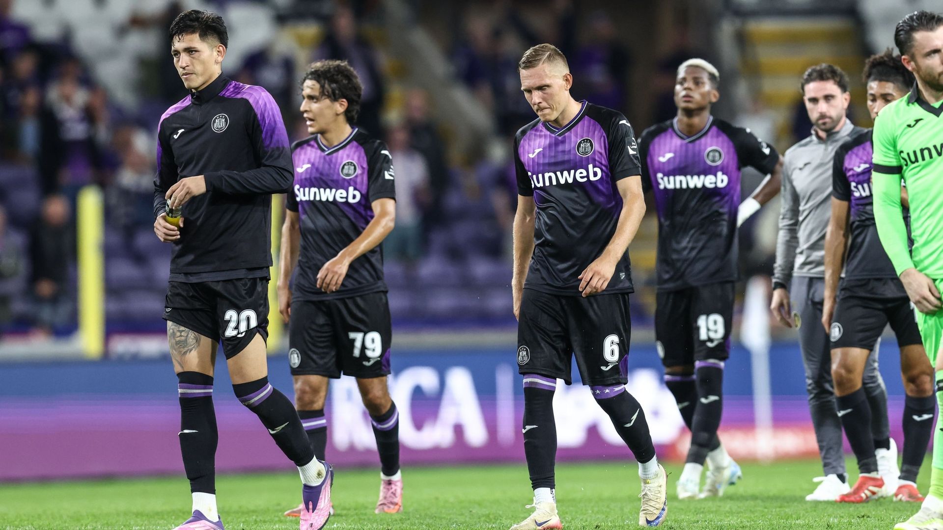 « À Anderlecht, on essaie de trouver le moins mauvais compromis possible »