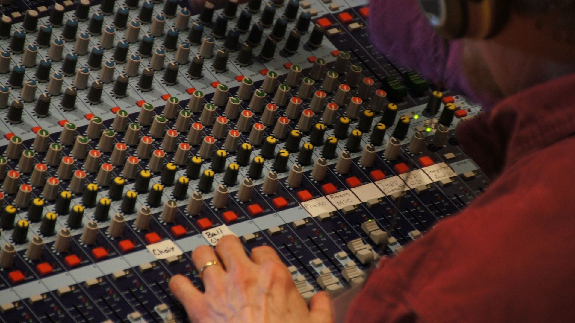 Documentaire : la musique au rythme des producteurs fantômes