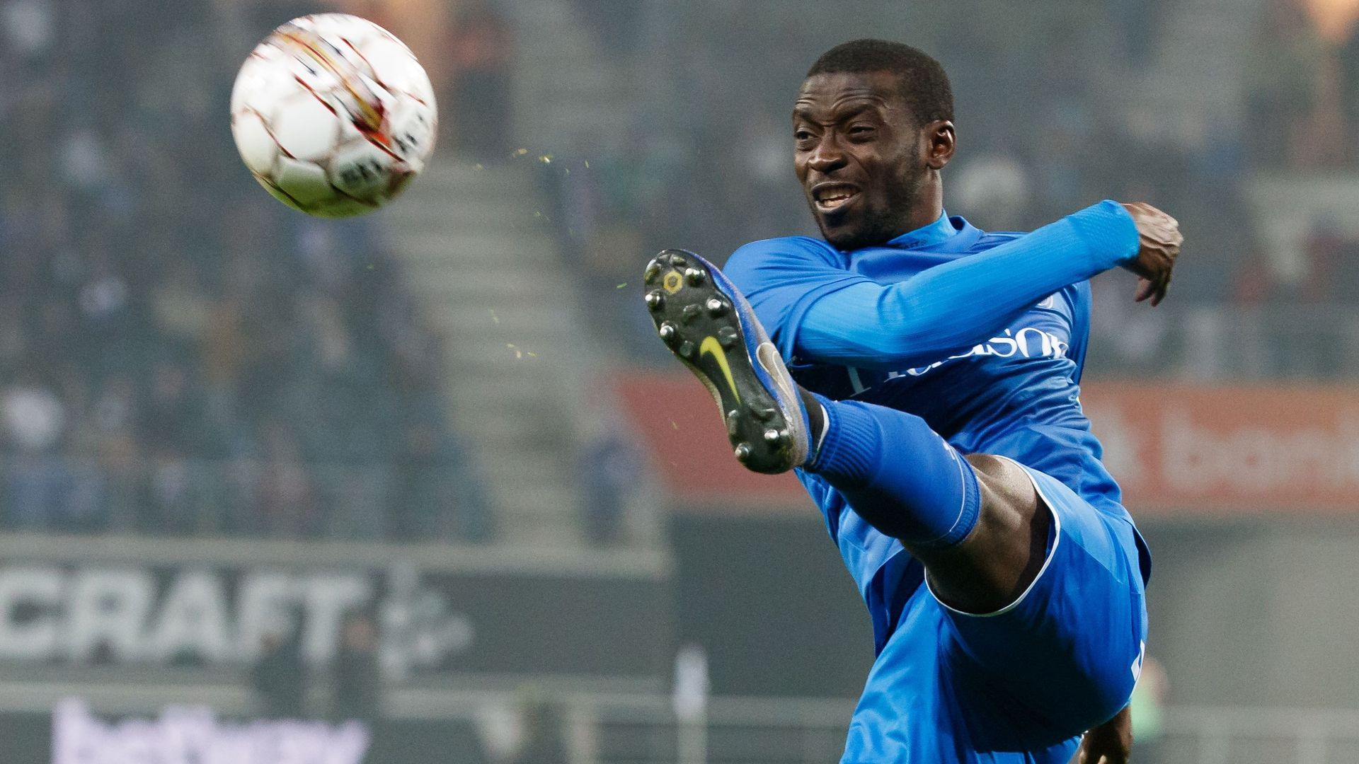 Nana Asare, 32 ans, prolonge de deux ans à Gand RTBF Actus