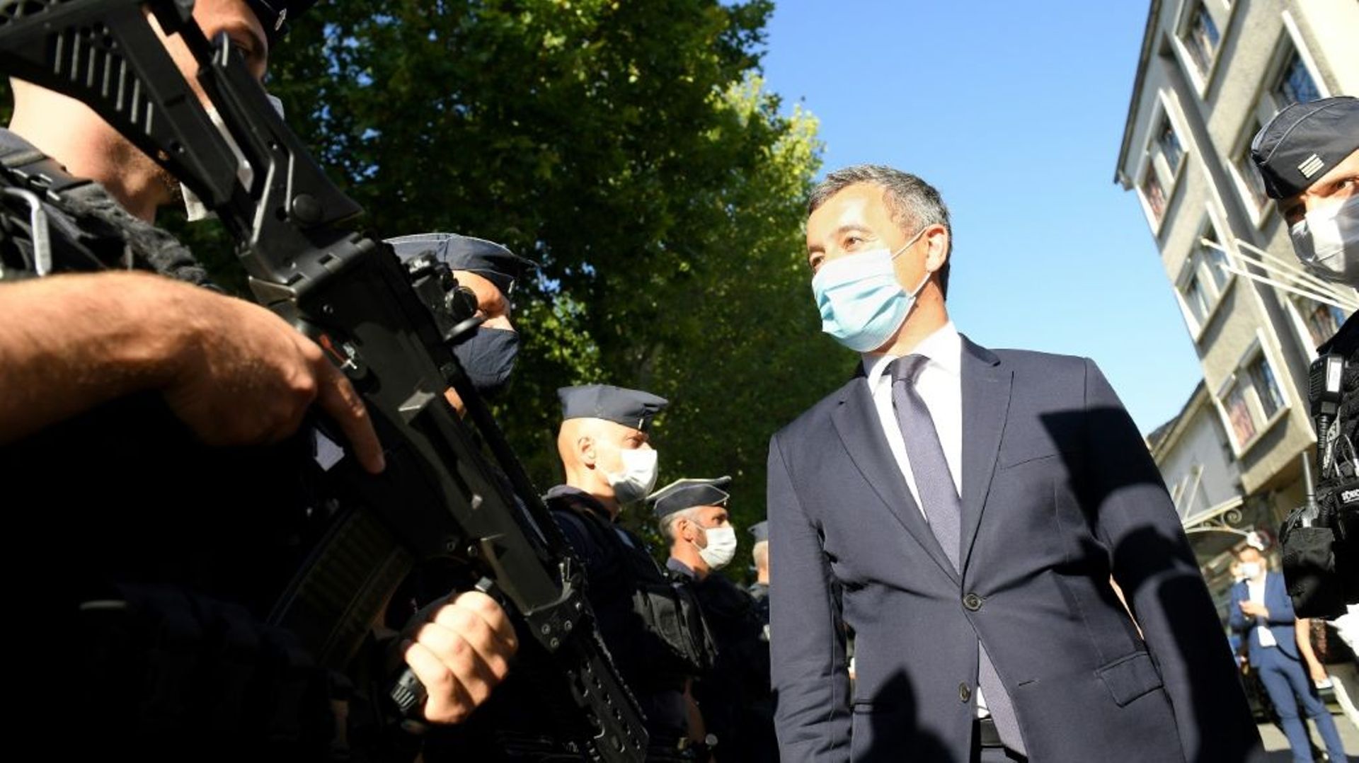 Le ministre de l’Intérieur, Gérald Darmanin, lors d’une visite auprès de policiers à Cavaillon, le 16 août 2021