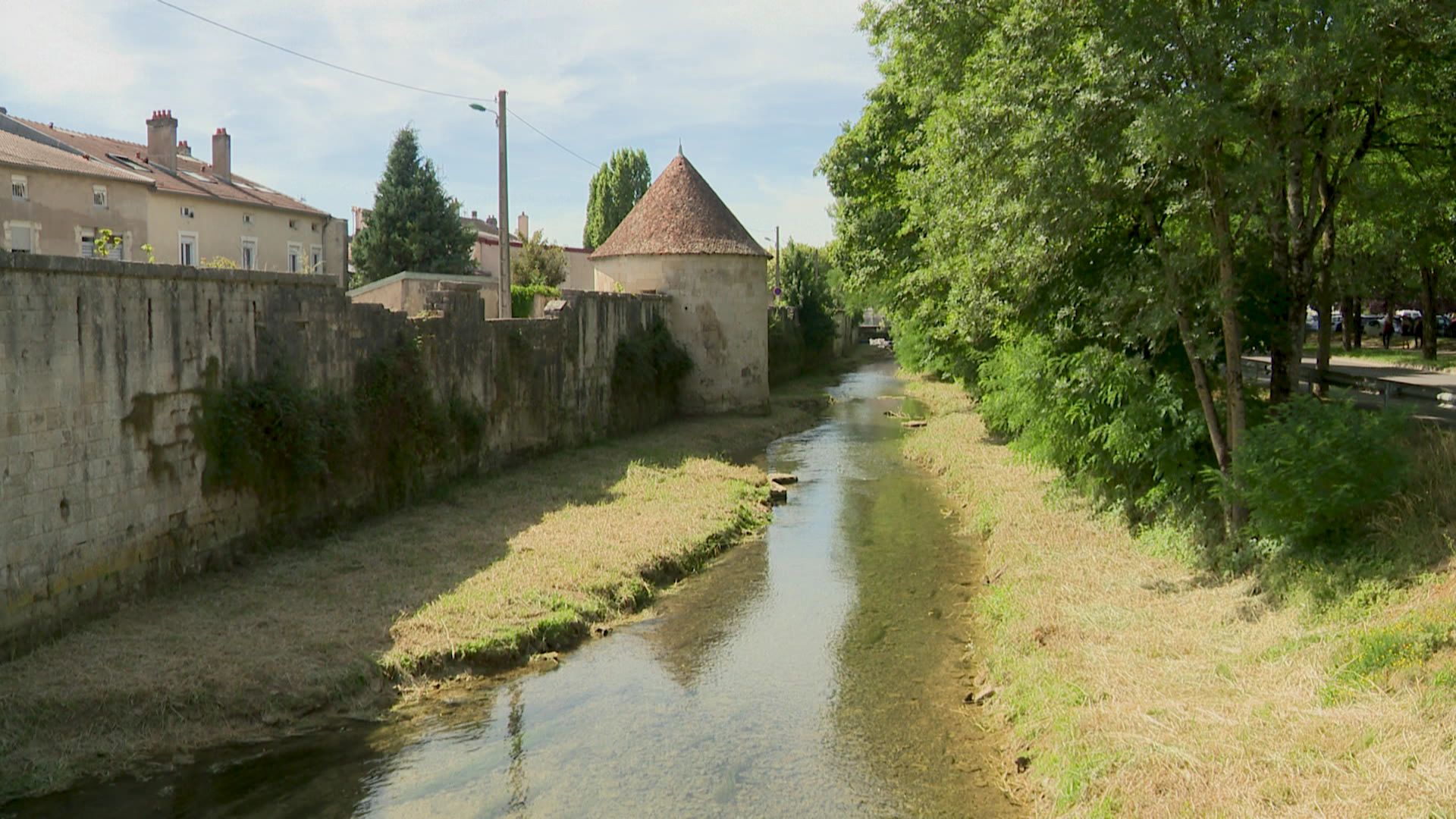 Le Canal de Puty : toujours liée à la bataille de la première guerre mondiale, Verdun regorge de trésors médiévaux et de canaux.