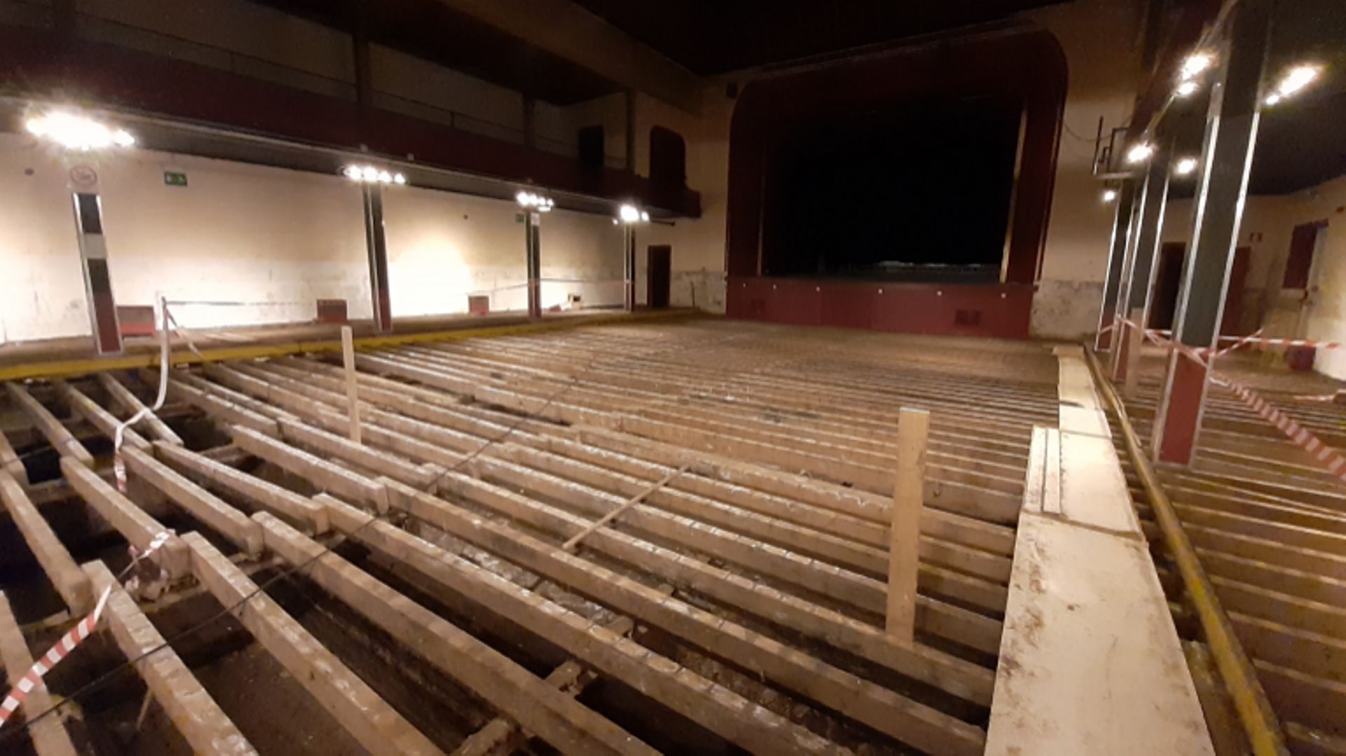 La grande salle du Kursaal à Dolhain est indisponible pour de longs mois encore.