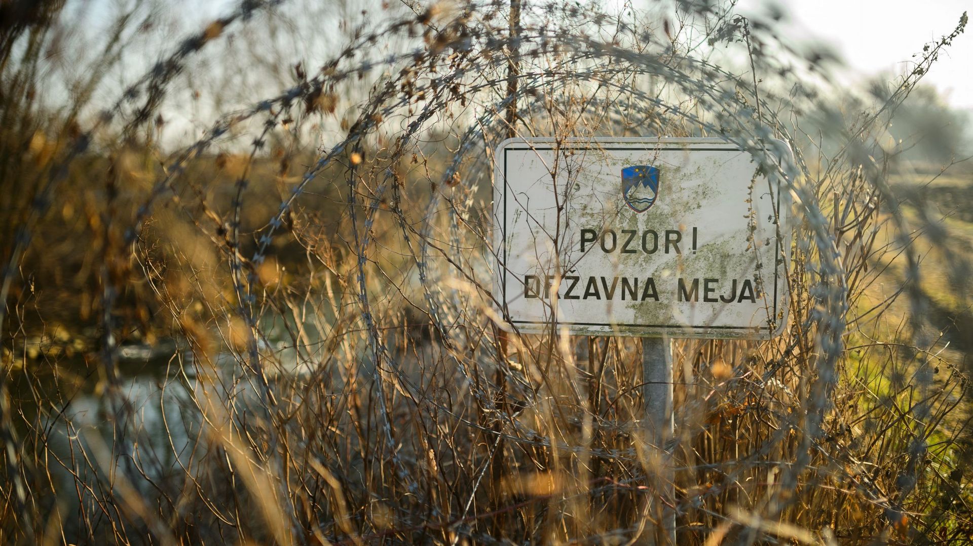 Barrière près du village de Rigonce, en Slovénie, le 16 février 2017
