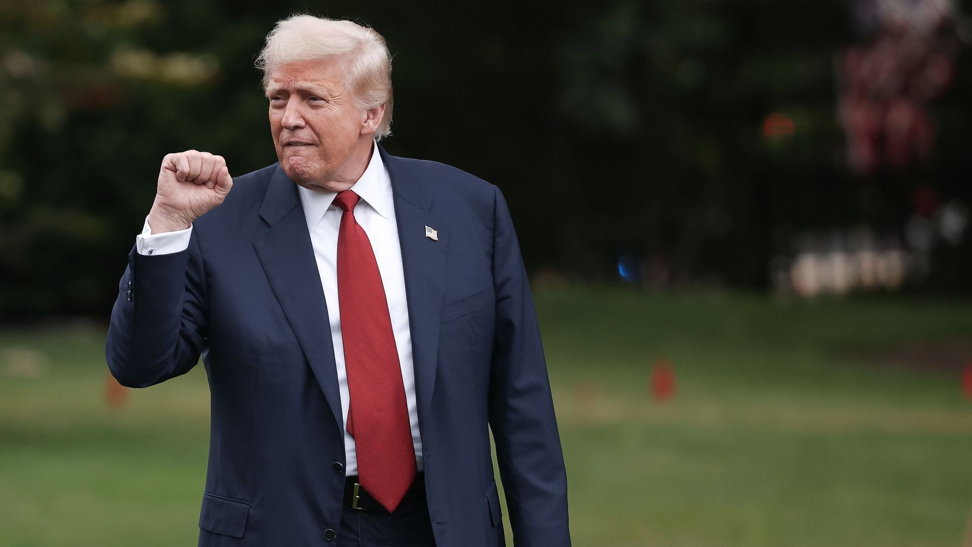 La paix à Oslo, la guerre à Washington : le paradoxe Trump entre Nobel et ministère de la Guerre