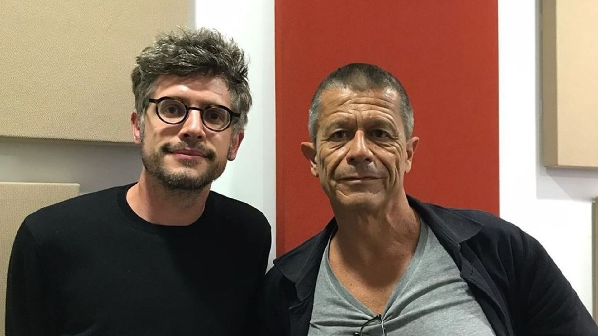 Pascal Claude rencontre l’écrivain, scénariste et réalisateur Emmanuel Carrère, pour son livre 'Yoga'