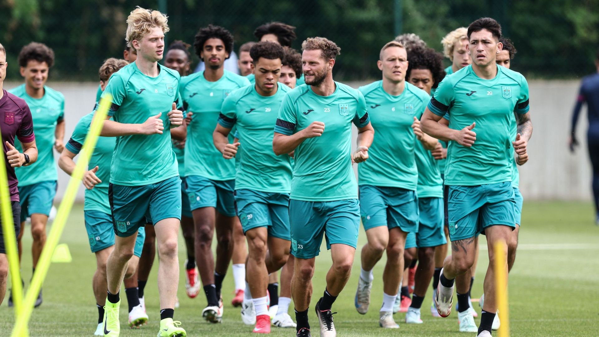 Pas de Coupe d’Europe, 33 contrats et des joueurs excédentaires : Anderlecht va devoir gérer un effectif pléthorique