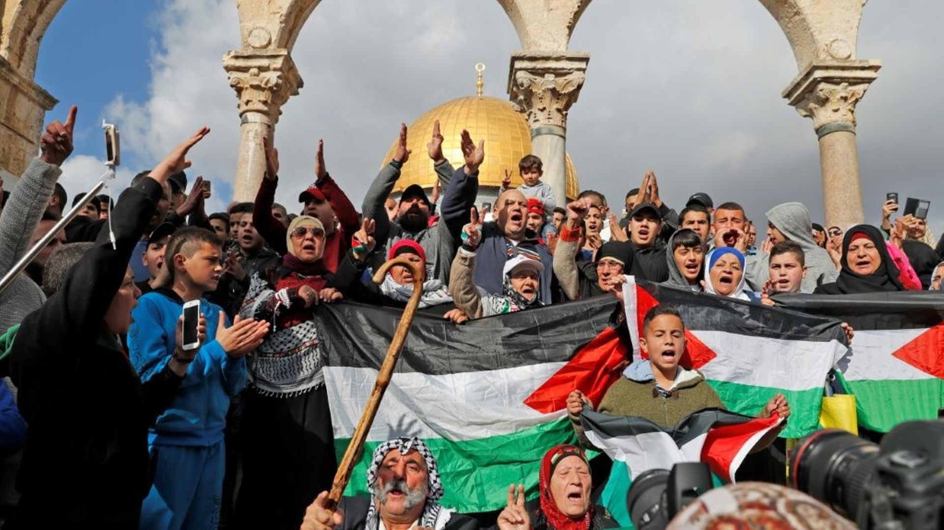 les-palestiniens-manifestent-a-nouveau-pour-jerusalem