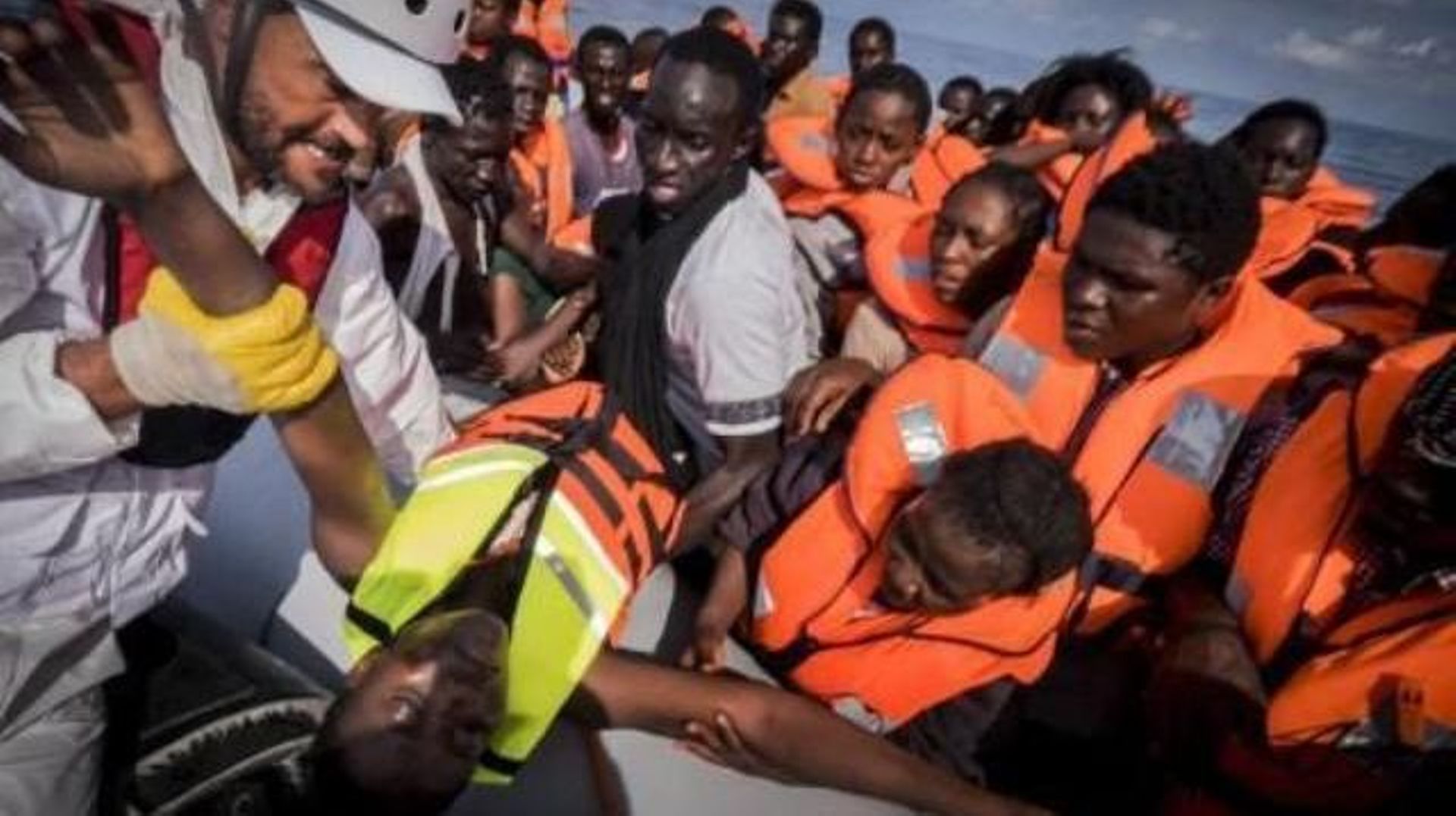 Crise des migrants: de plus en plus d'enfants parmi les réfugiés - RTBF ...