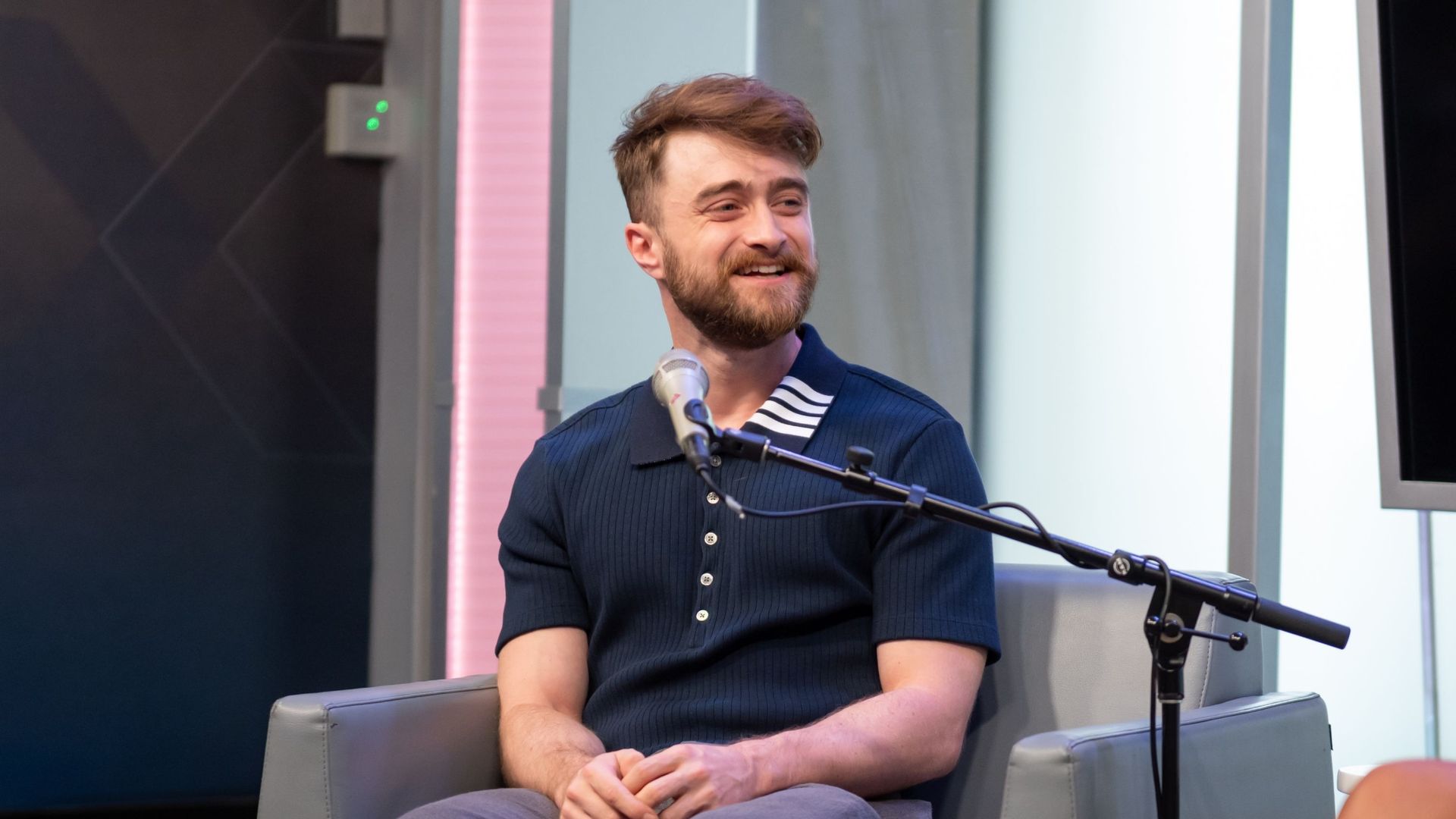 Daniel Radcliffe dans les studios de SiriusXM, le 18 août 2021 à New York.