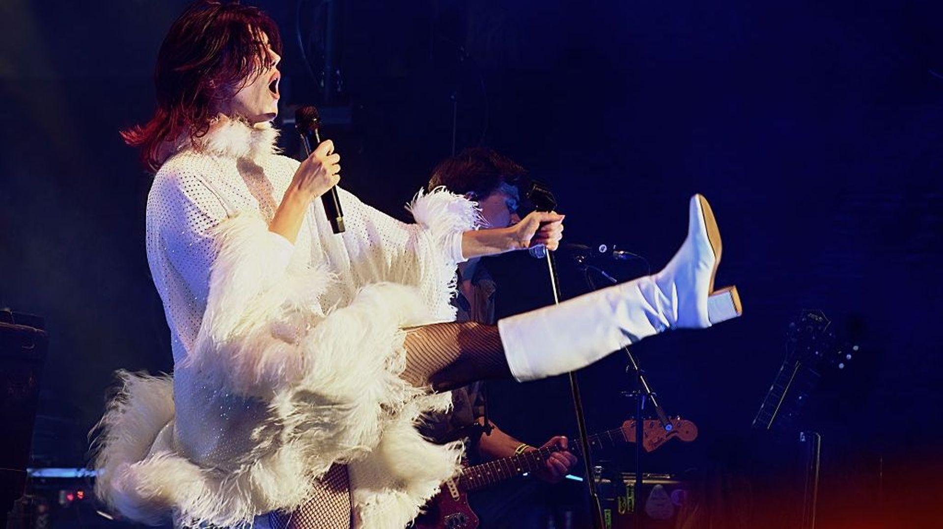 Et si l’amour était une douce folie ? Sylvie Kreusch en fait le cœur de “Crack My Mind”