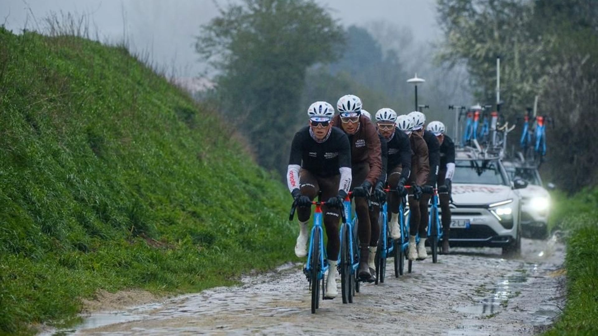 La scelta dell’attrezzatura è più essenziale nella Parigi-Roubaix che altrove