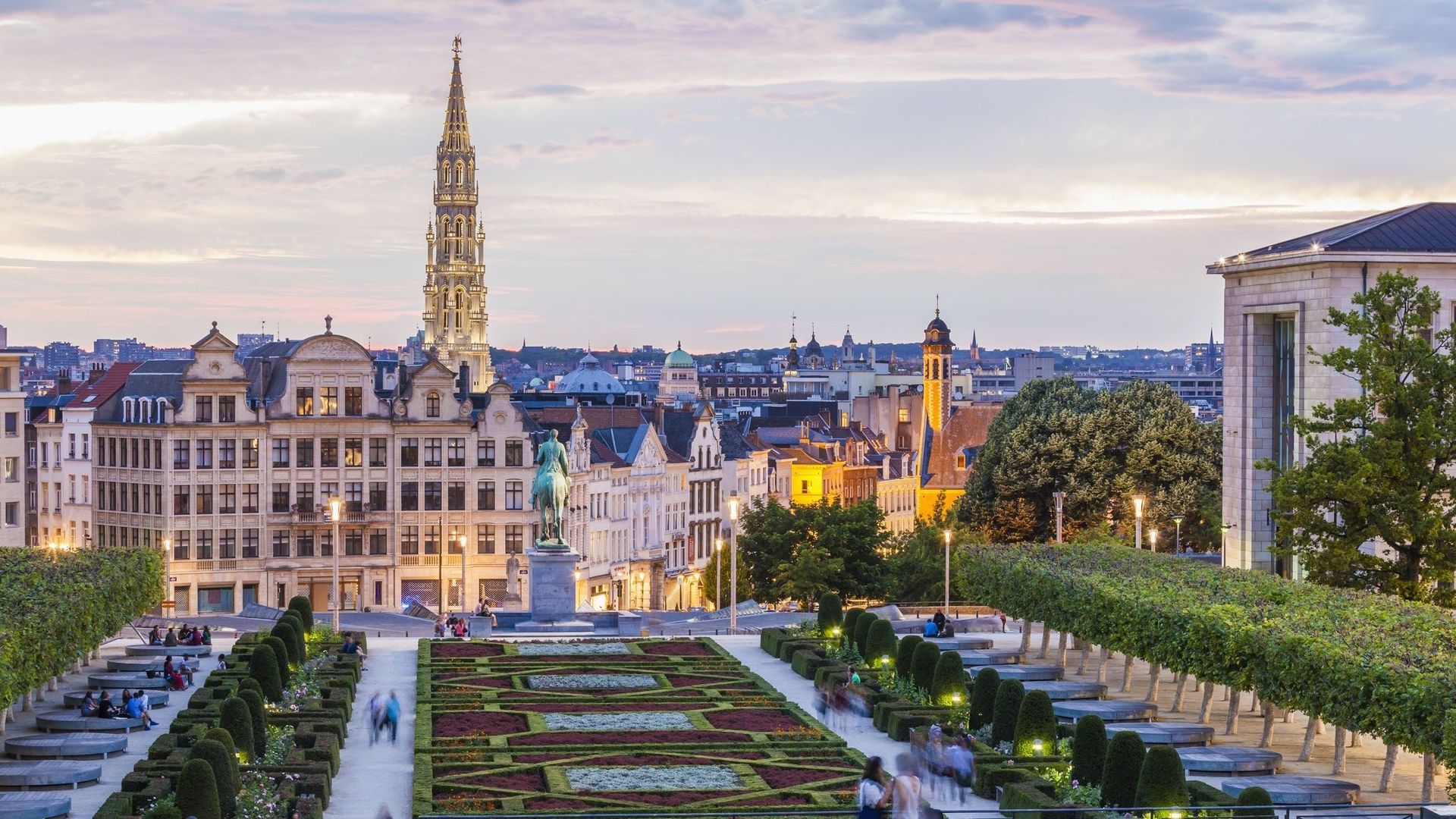 100 idées d’activités bruxelloises dans le nouveau guide culturel Brussels 2022
