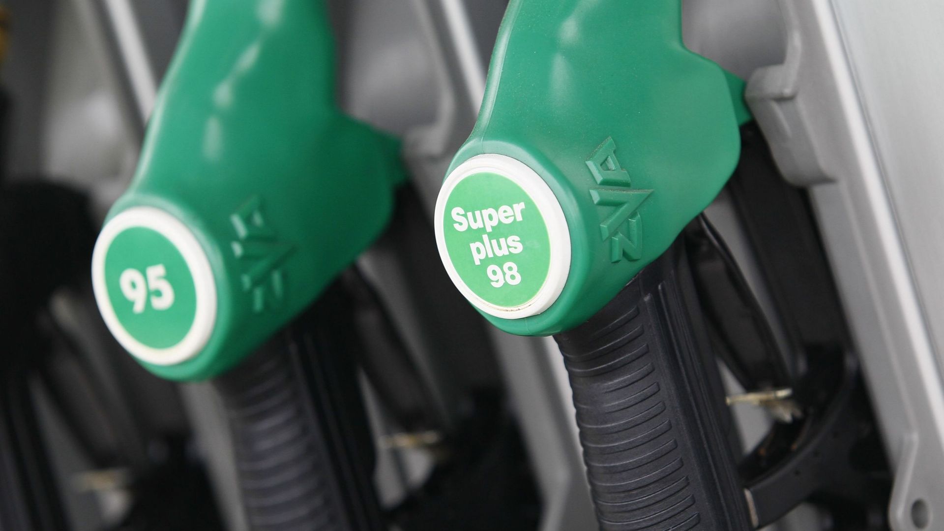 le-prix-du-diesel-et-de-l-essence-baisse-de-3-centimes-ce-jeudi