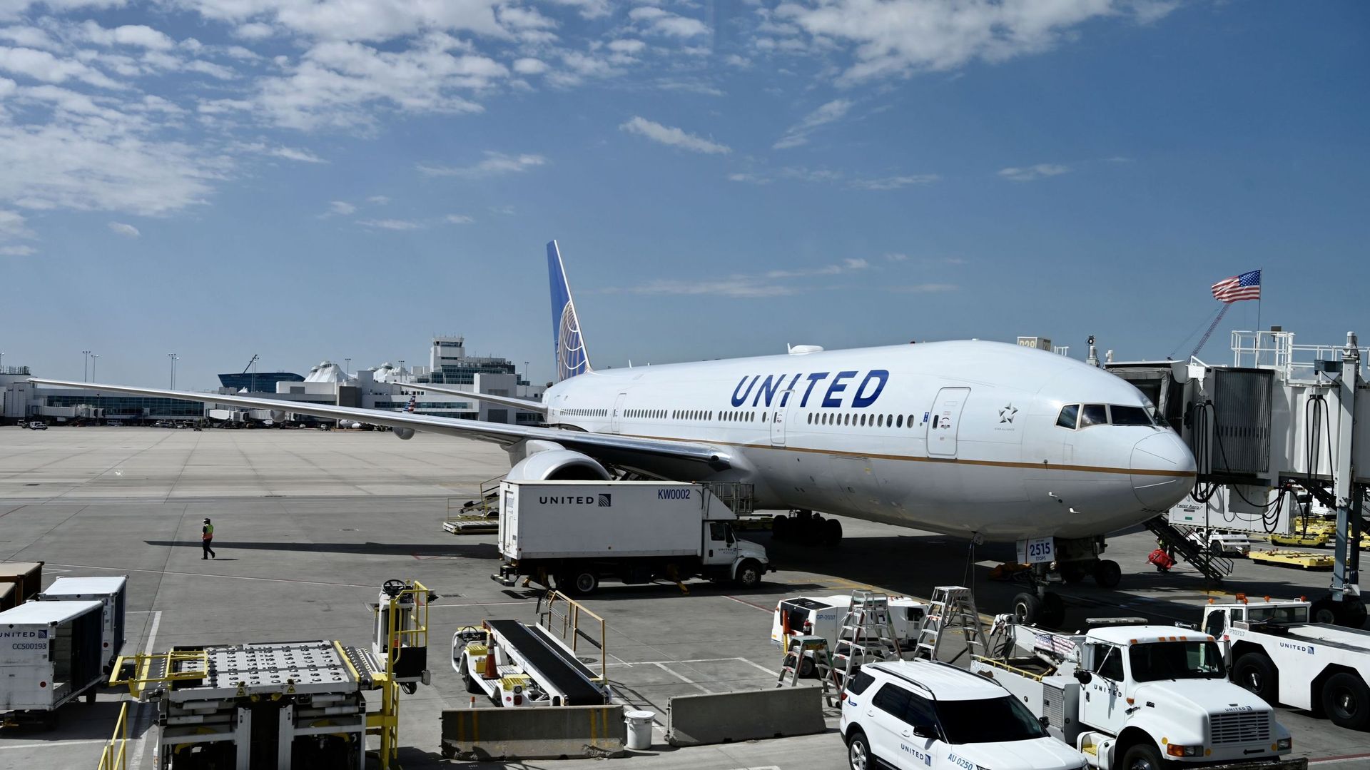 Coronavirus dans le monde : des milliers d’emplois menacés chez United Airlines dès octobre