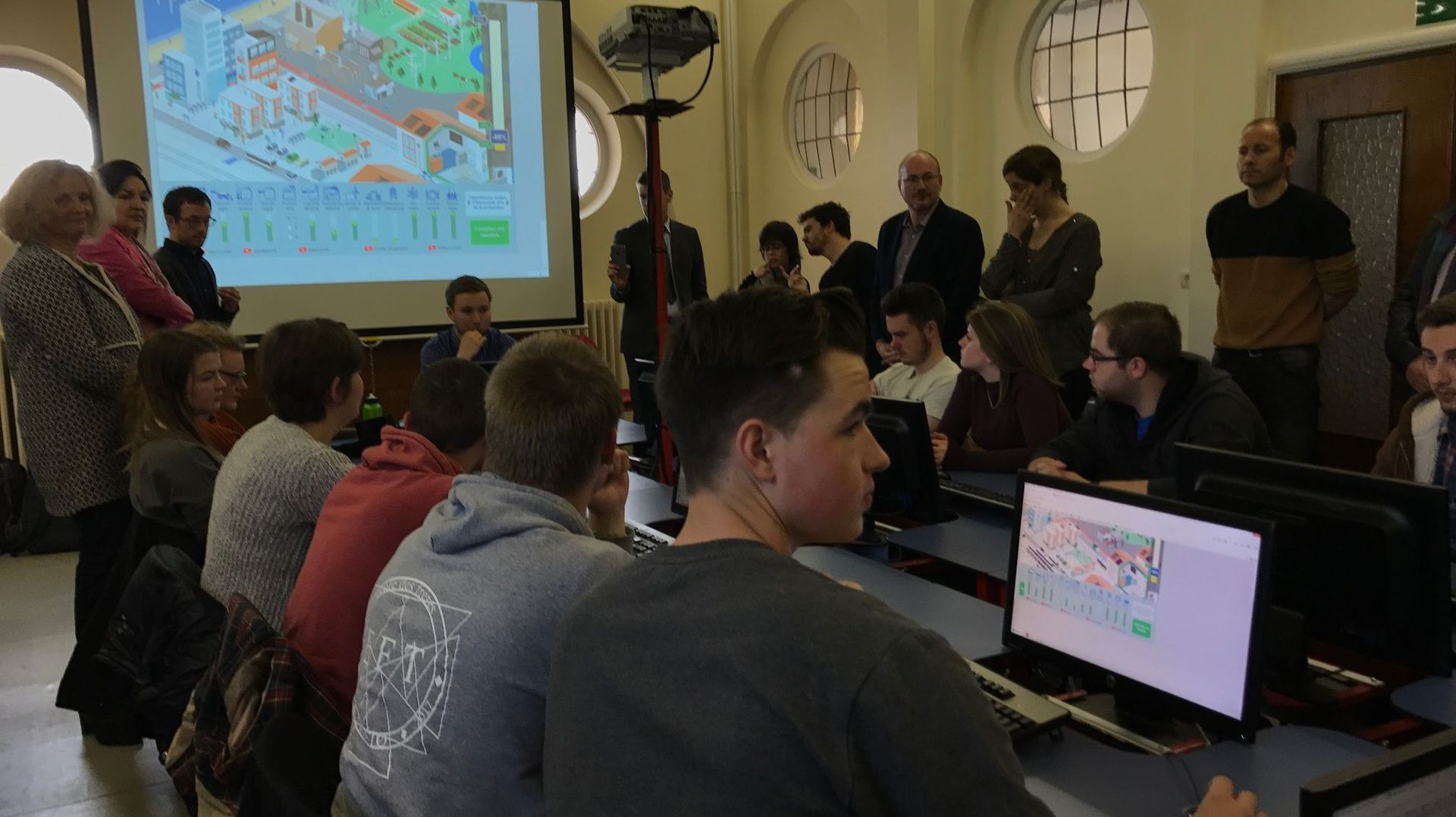 Le projet pilote "coachs climat" a été lancé ce jeudi matin à l'école des Frères à Tournai
