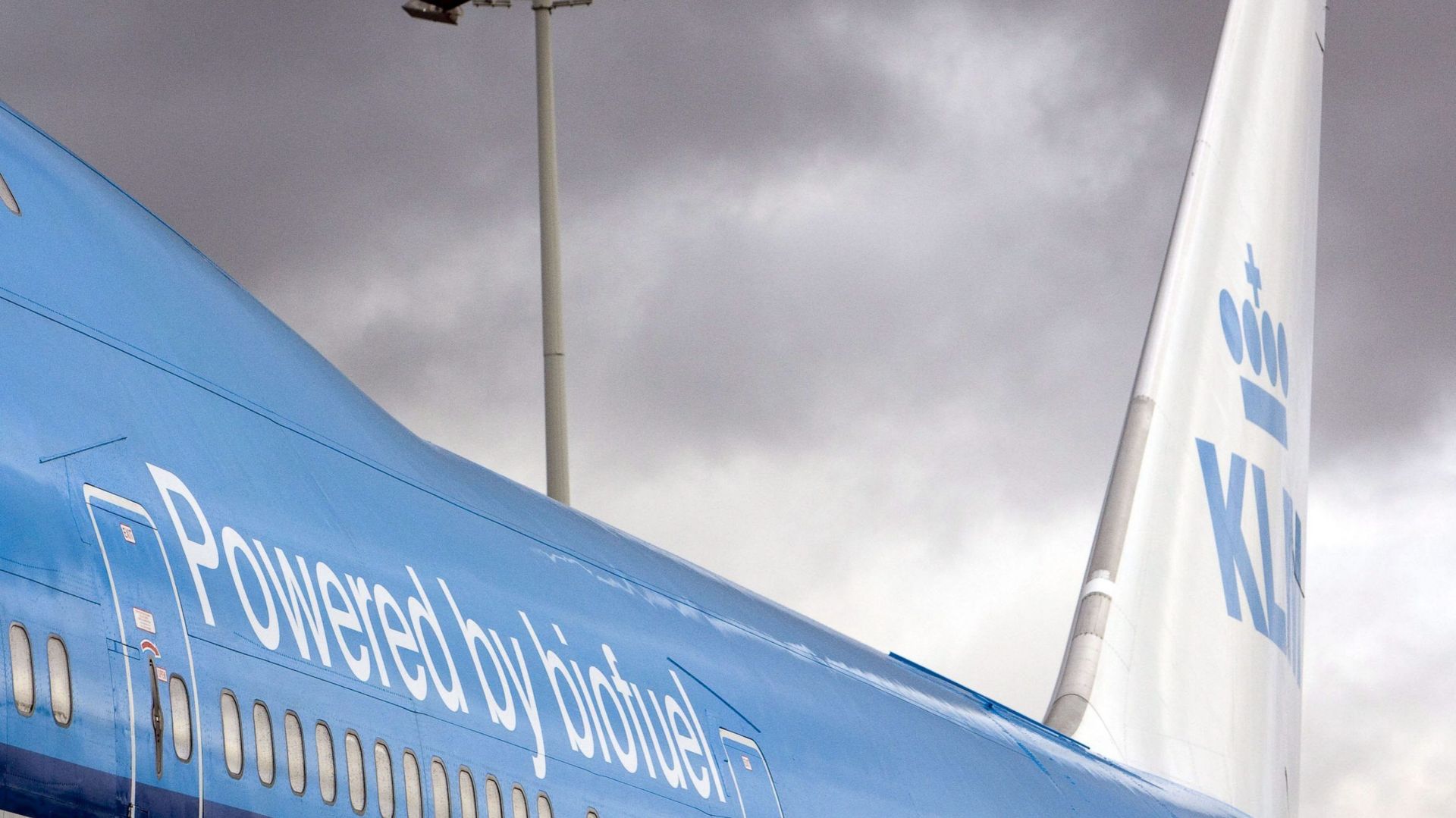 KLM flies a Boeing 747 using biokeresene