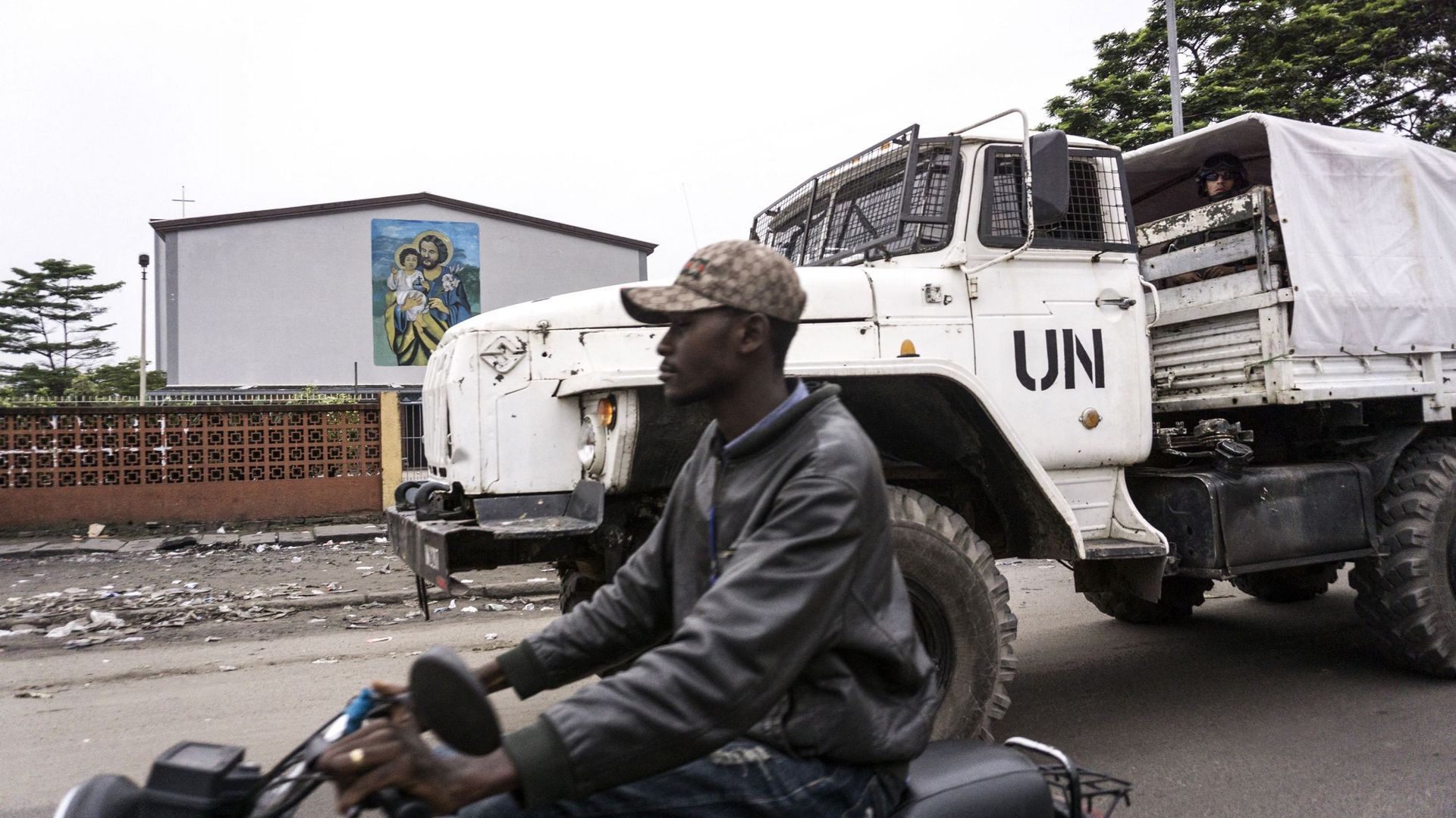 Un camion de l'ONU dans les rues de Kinshasa