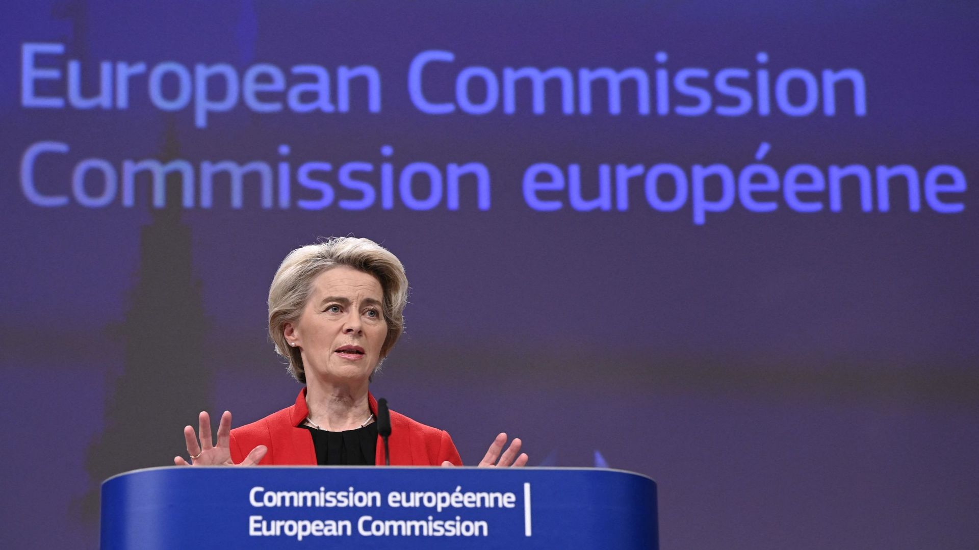 Les soupçons de corruption au Parlement européen sont "très graves", juge von der Leyen
