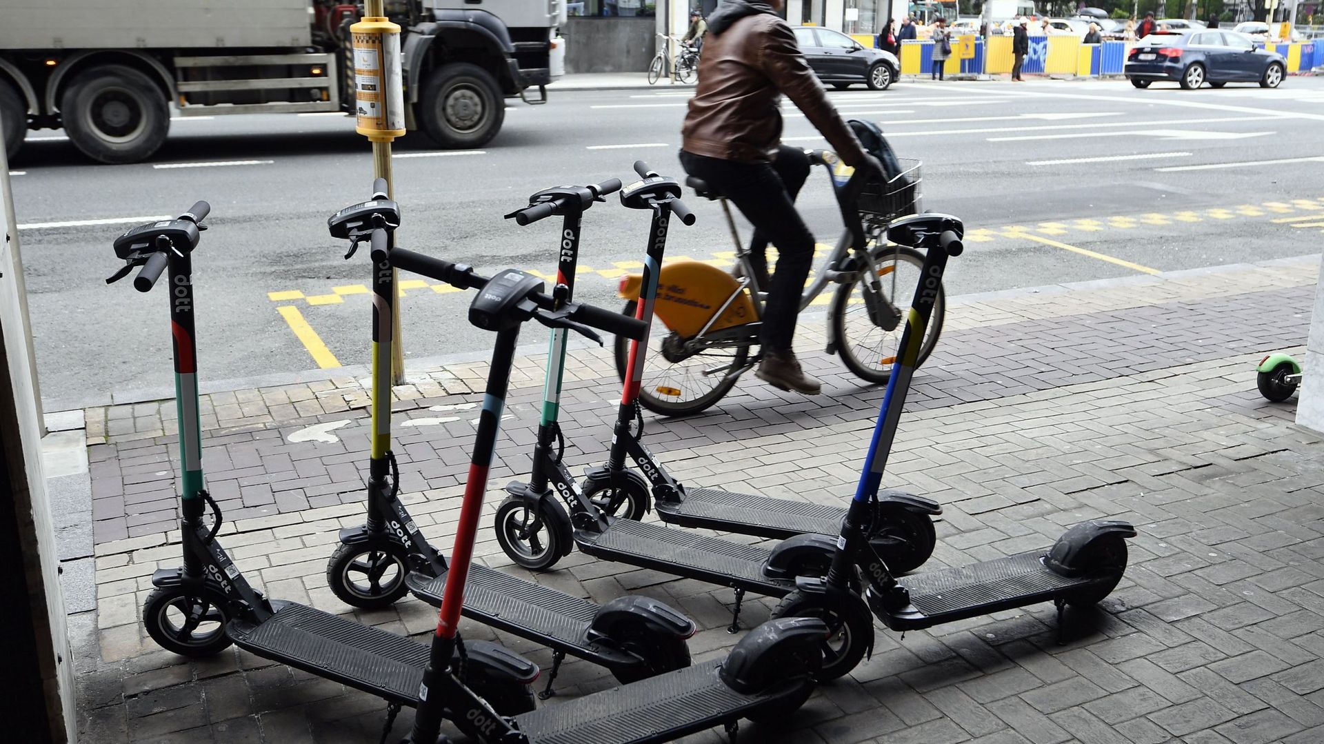Ixelles : un automobiliste inculpé après un accident mortel avec un trottinettiste